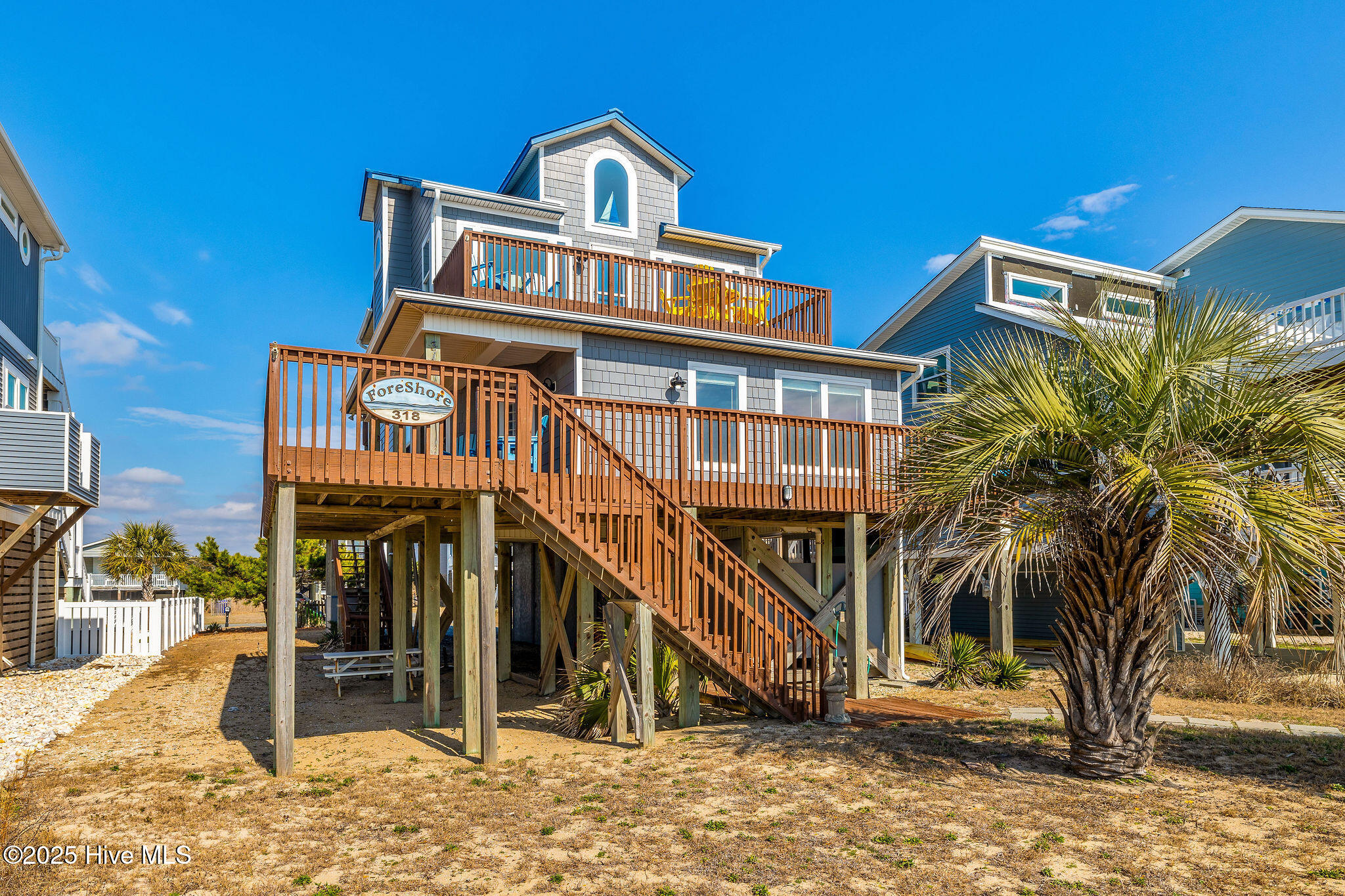 318 E Beach Drive — photo