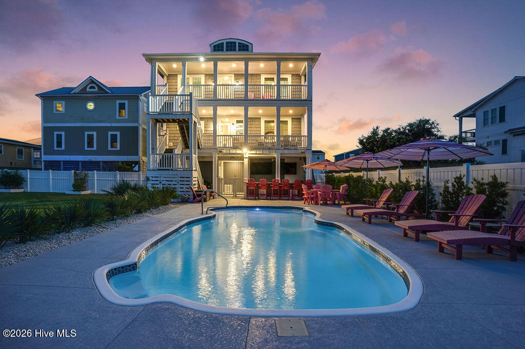 126 W Beach Drive — photo