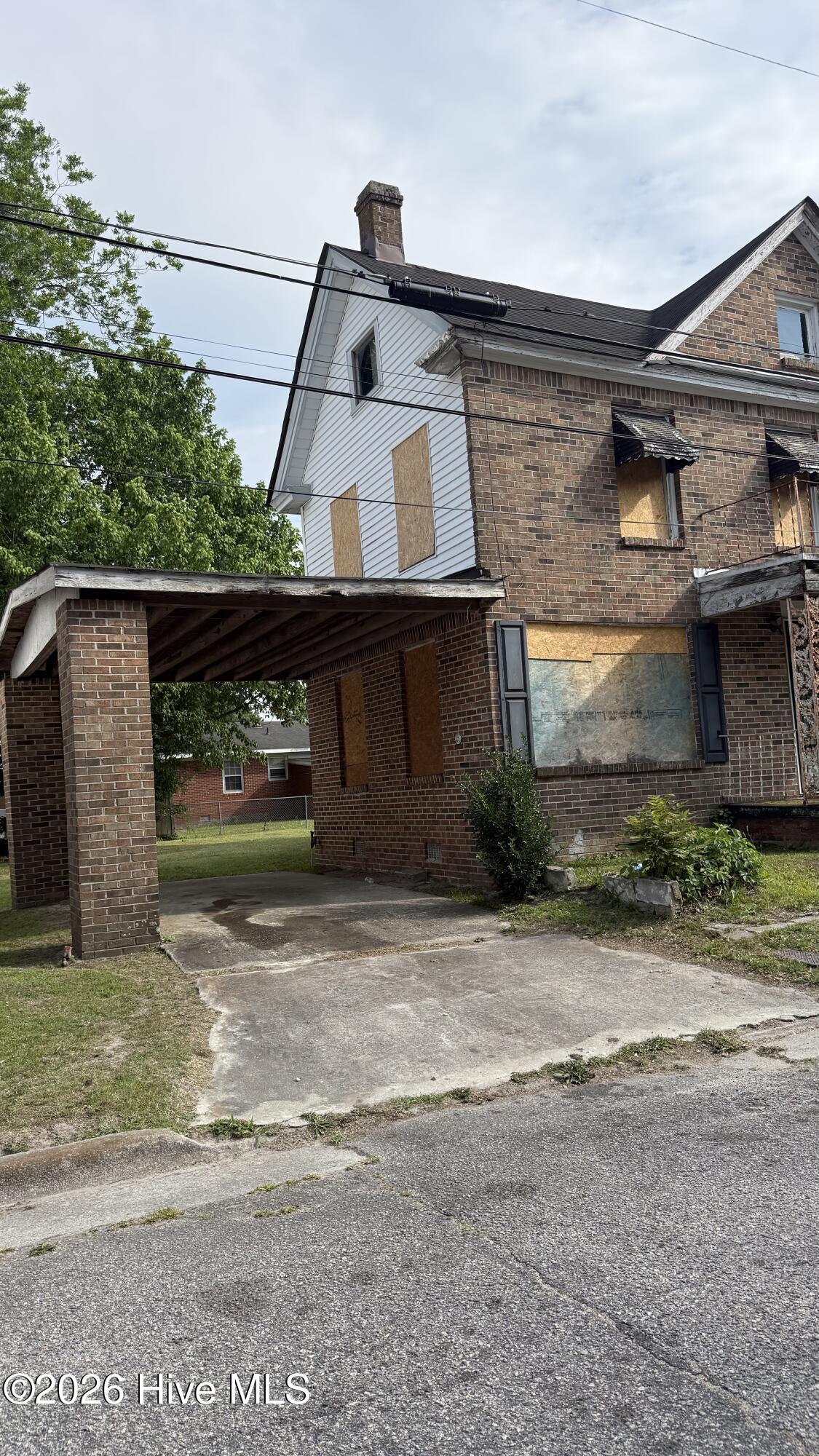 501 W Cypress Street — photo