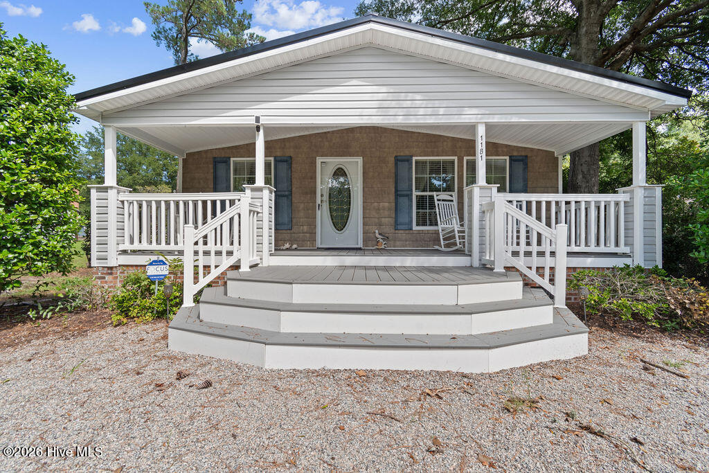 1181 Riverview Drive — photo