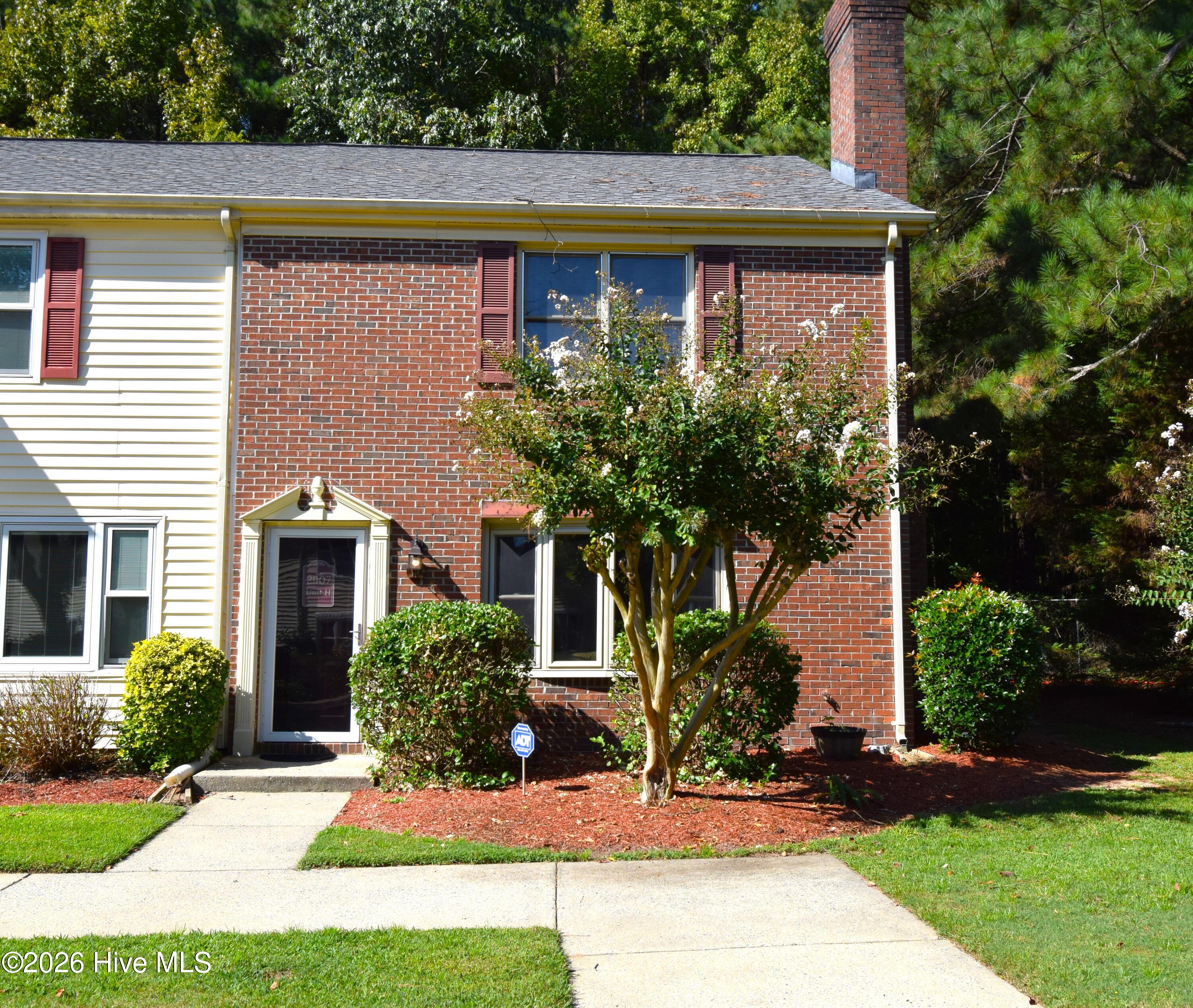 2907 Cedar Creek Road Unit H — photo