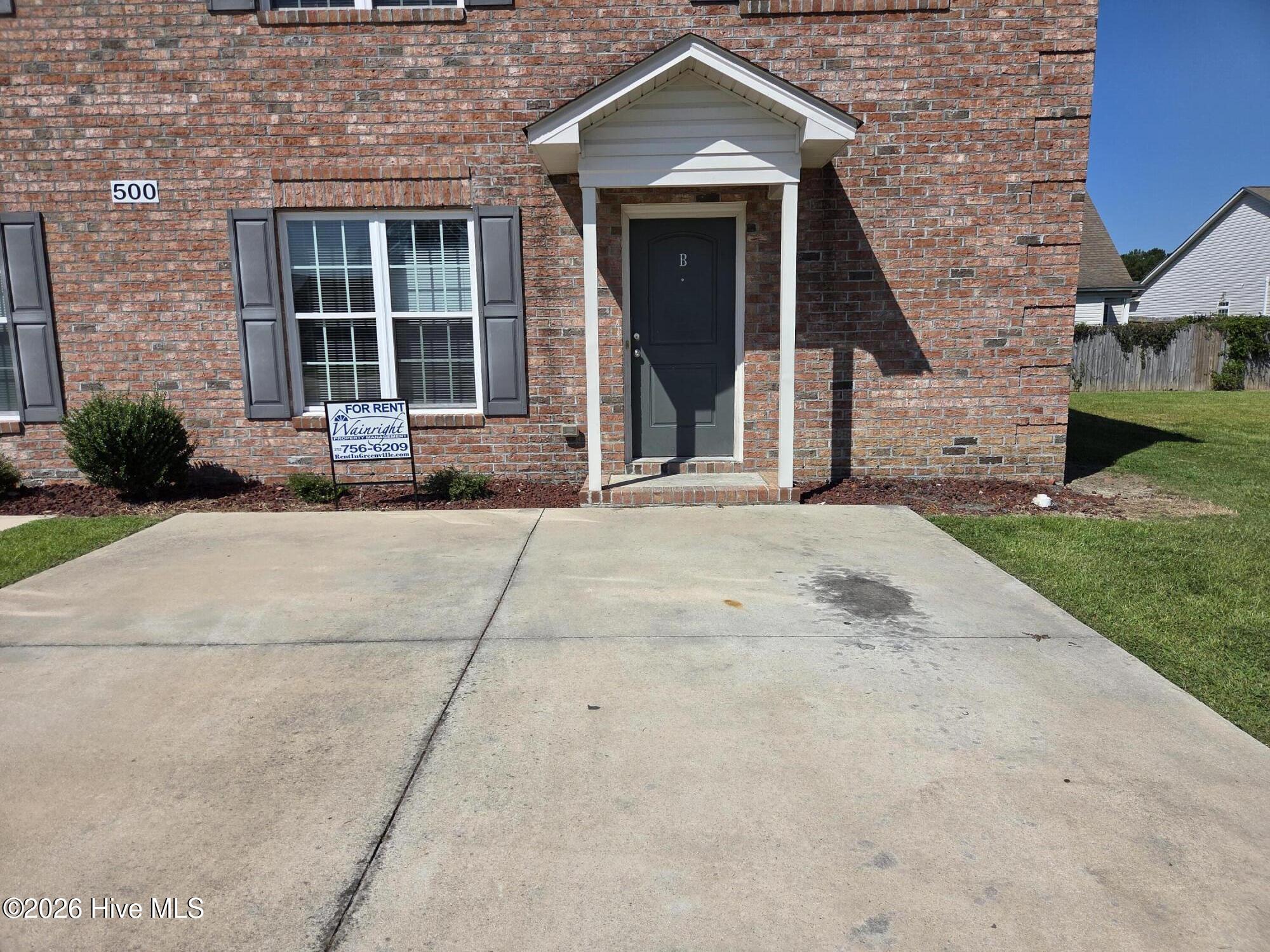 500 Hillshade Court B — photo