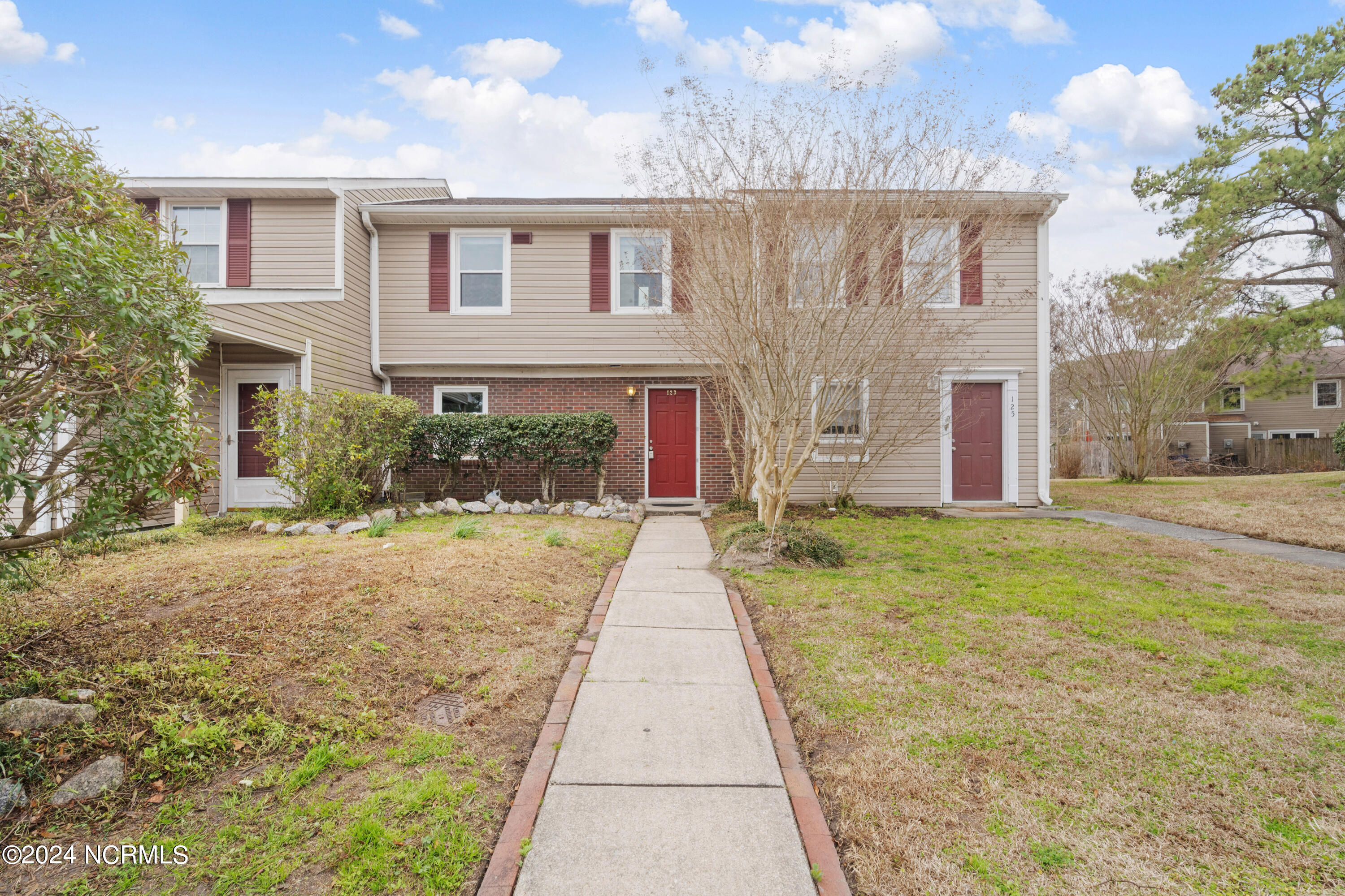 123 Palace Circle — photo