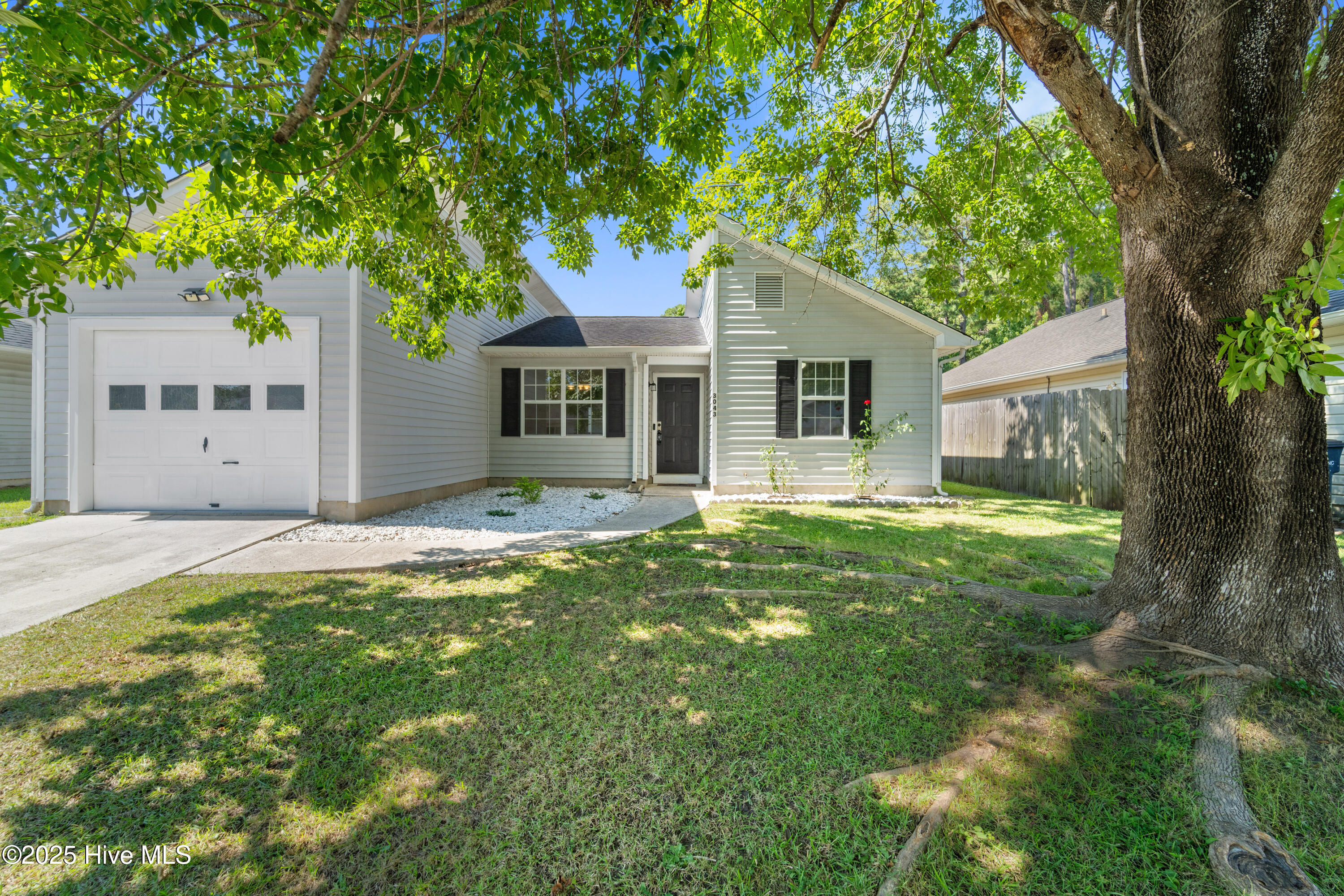 3043 Foxhorn Road — photo