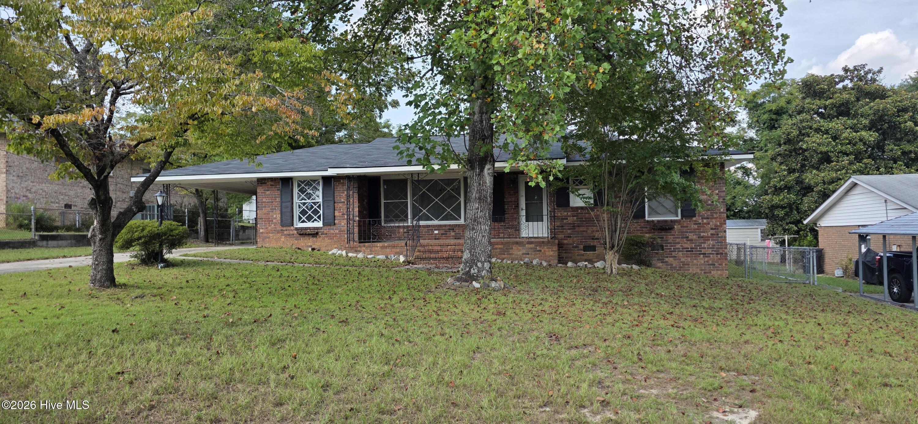 2423 Eagle Drive — photo