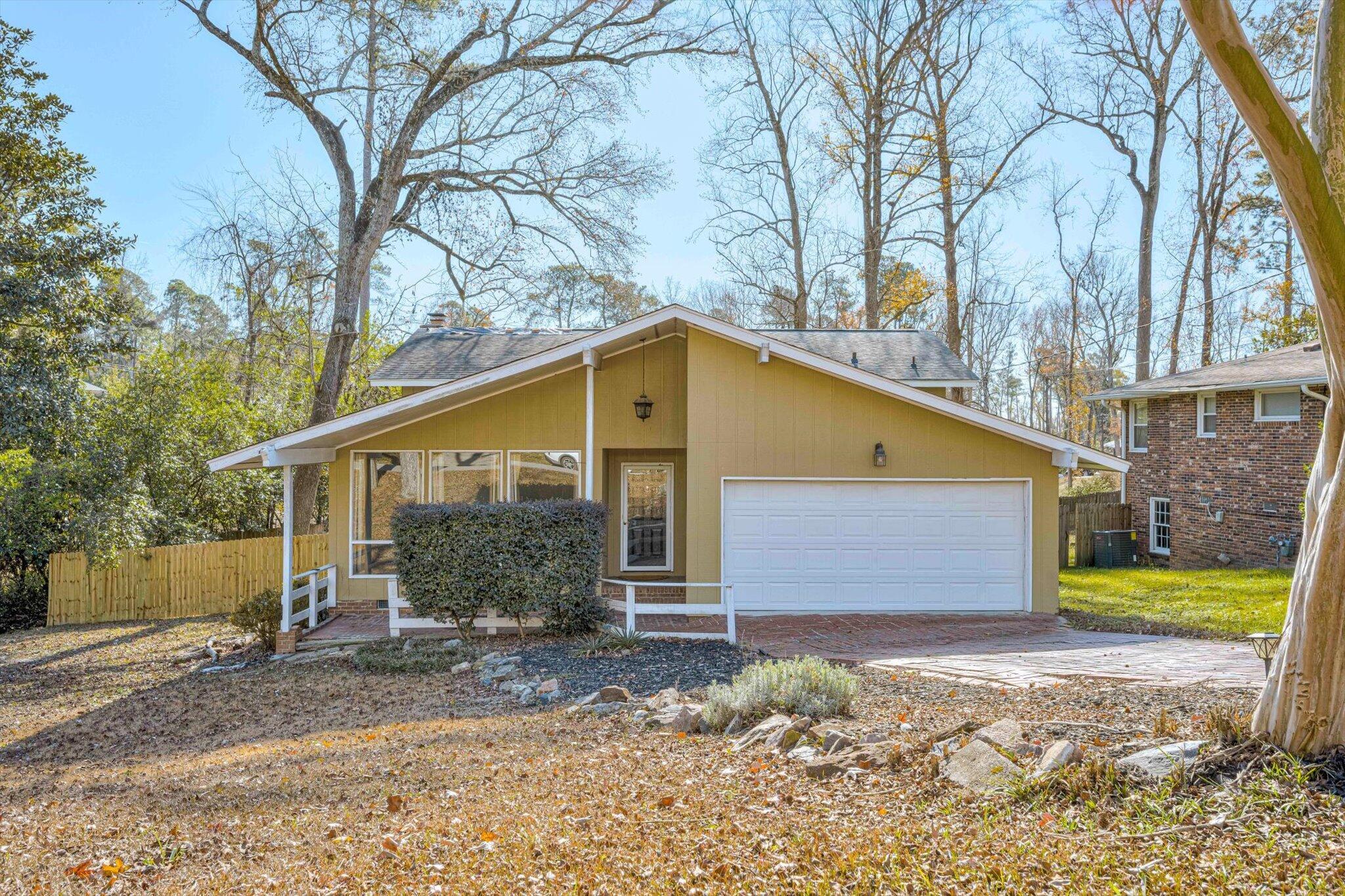 715 Hammond Drive — photo