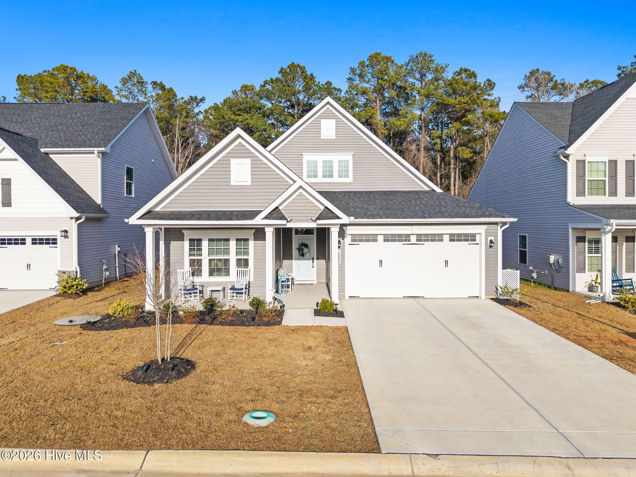 1222 Middle Crest Drive NE — photo