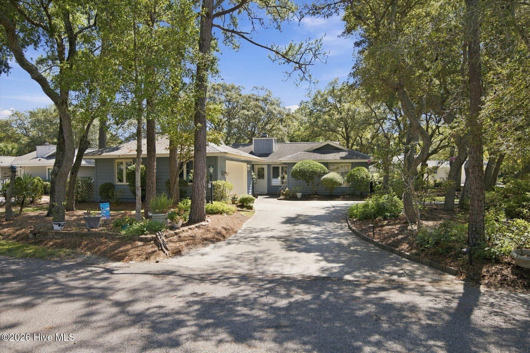611 Camellia Lane — photo