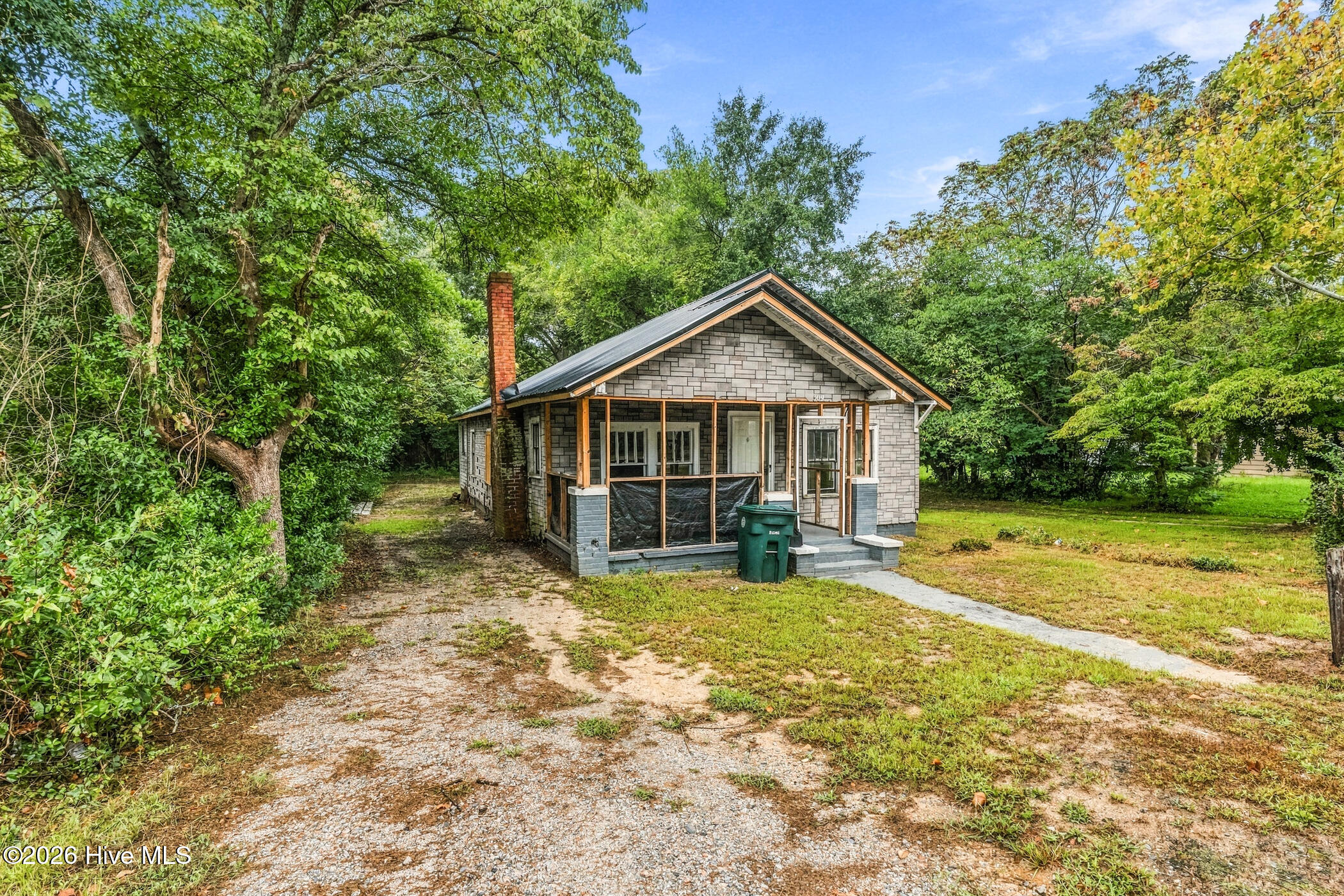 309 Pine Street, Hamlet, NC 28345 — photo 2