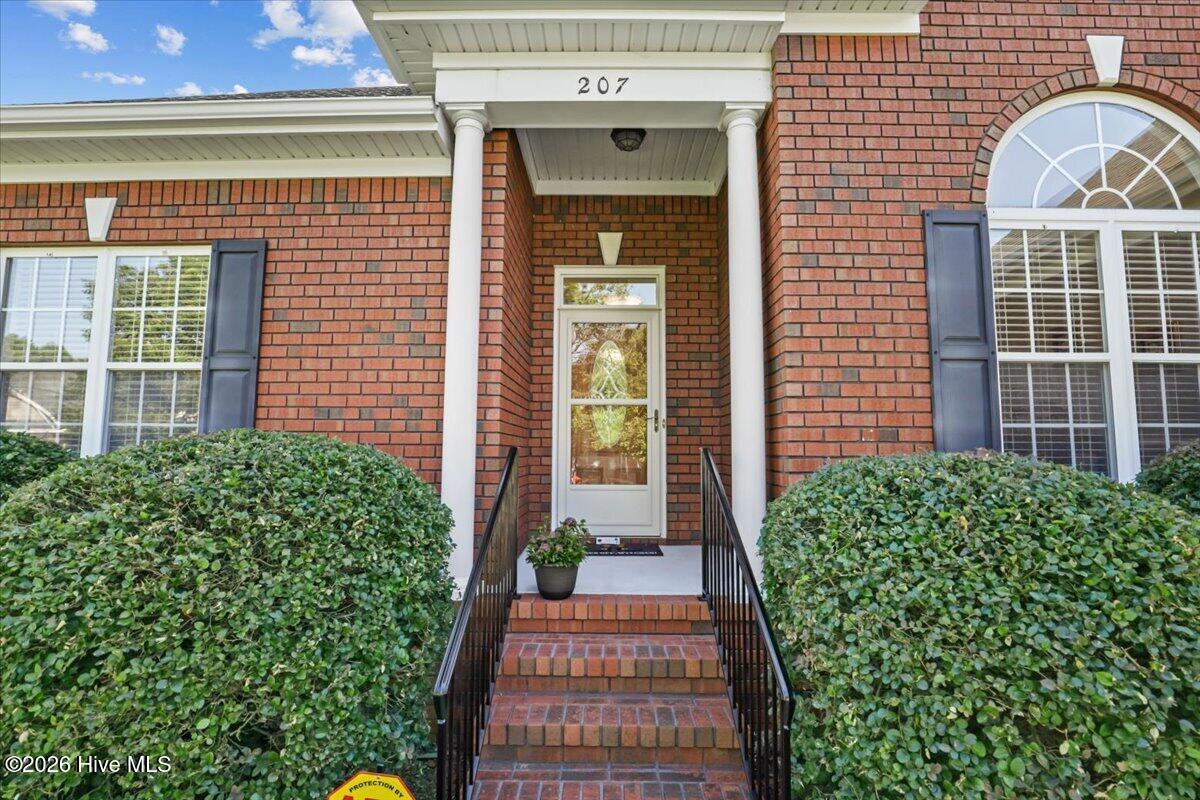 207 Kingston Circle — photo