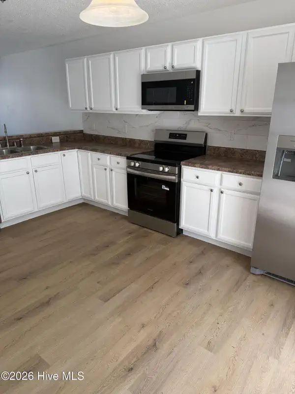 7009 Banister Loop — photo