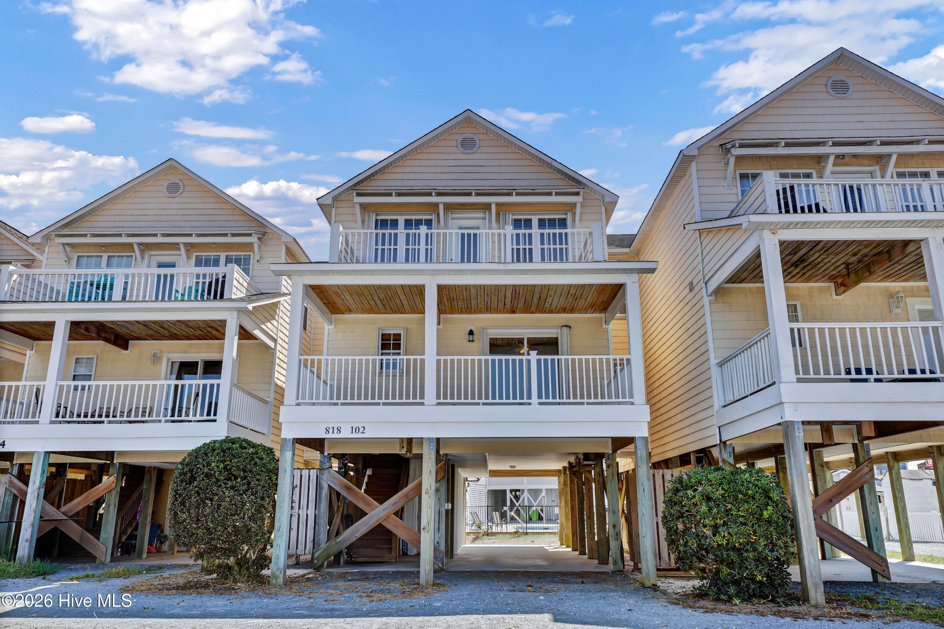 818 N New River Drive 102 — photo