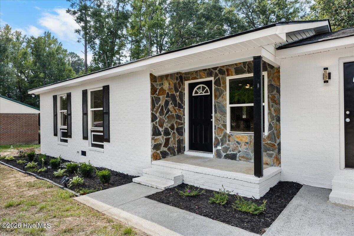 901 Kennedy Circle — photo