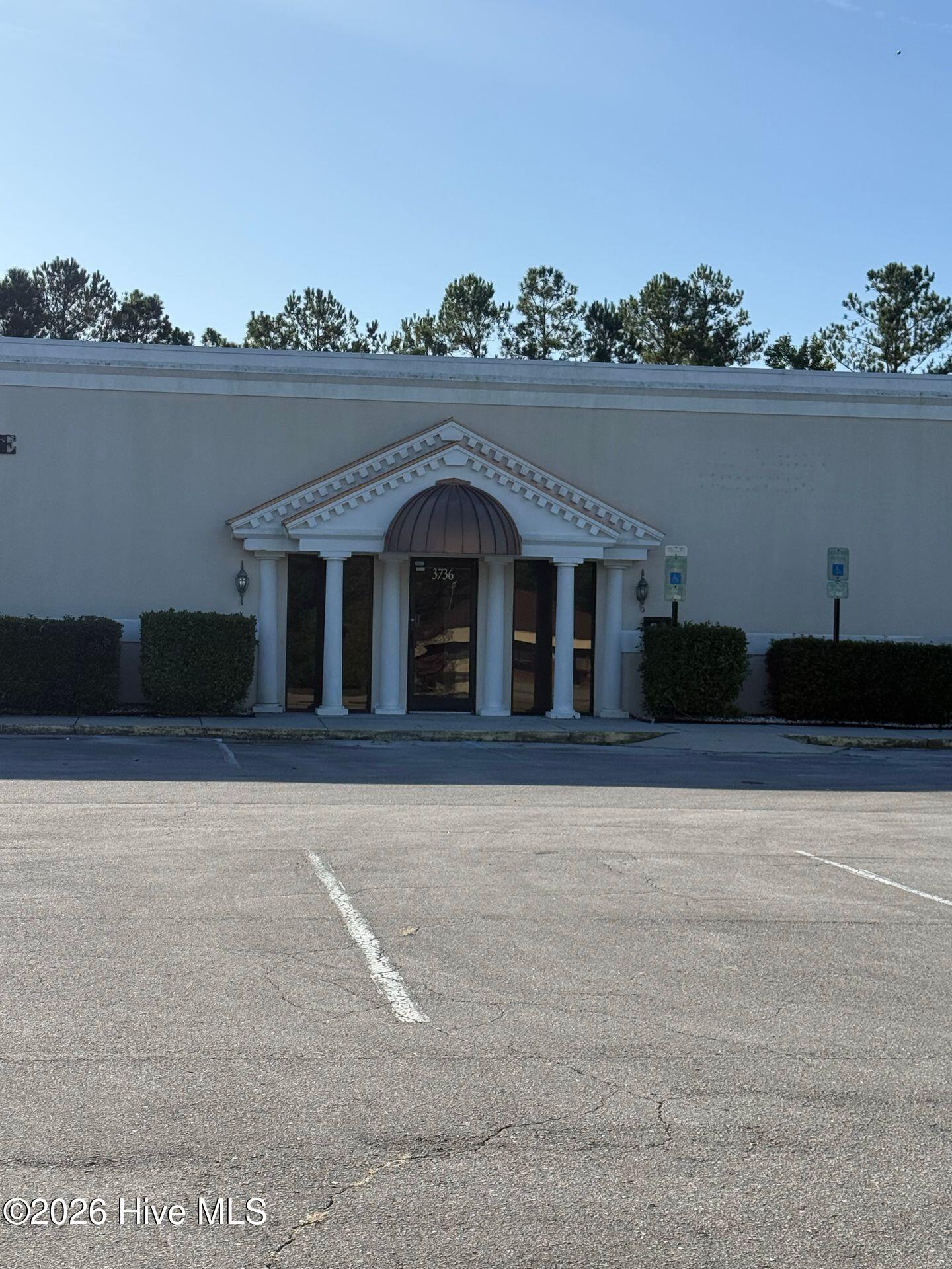 3736 Henderson Drive — photo