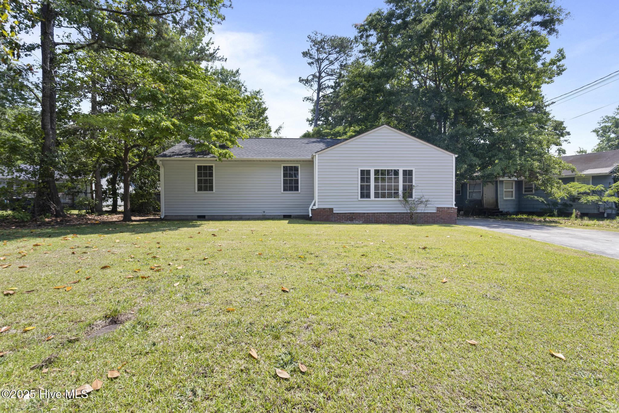 404 Dogwood Lane — photo