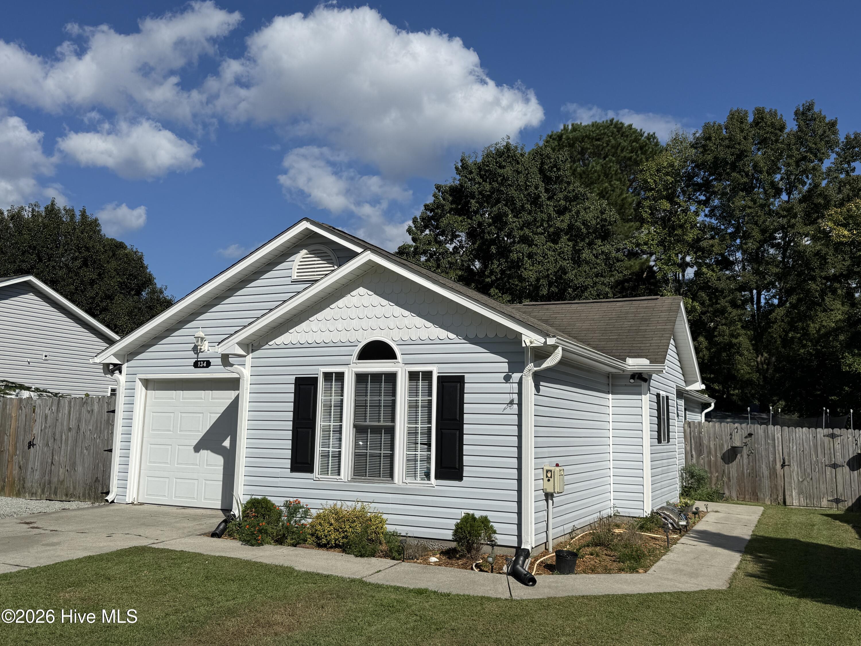 134 Luke Court — photo