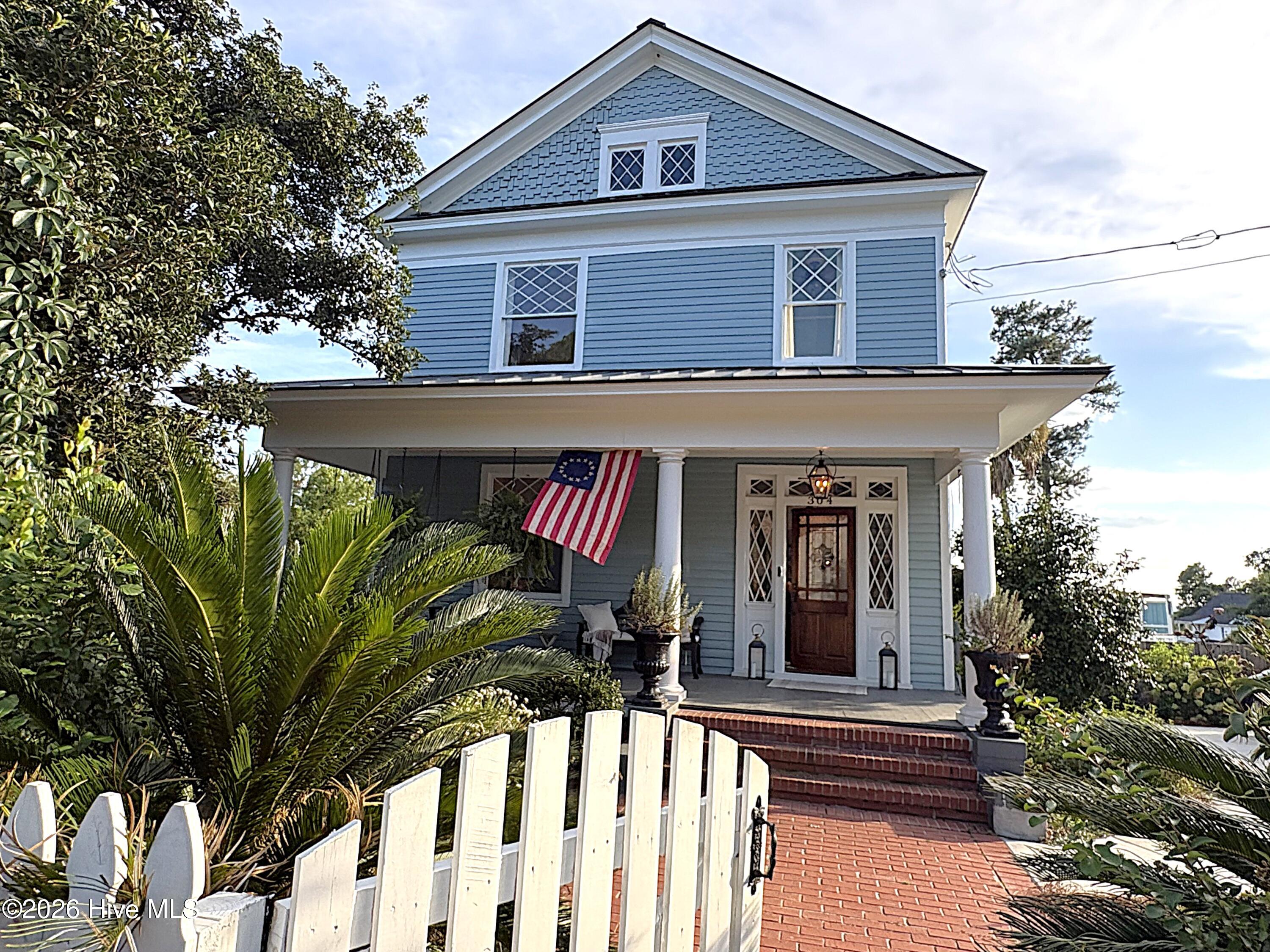 304 W Forest Avenue — photo