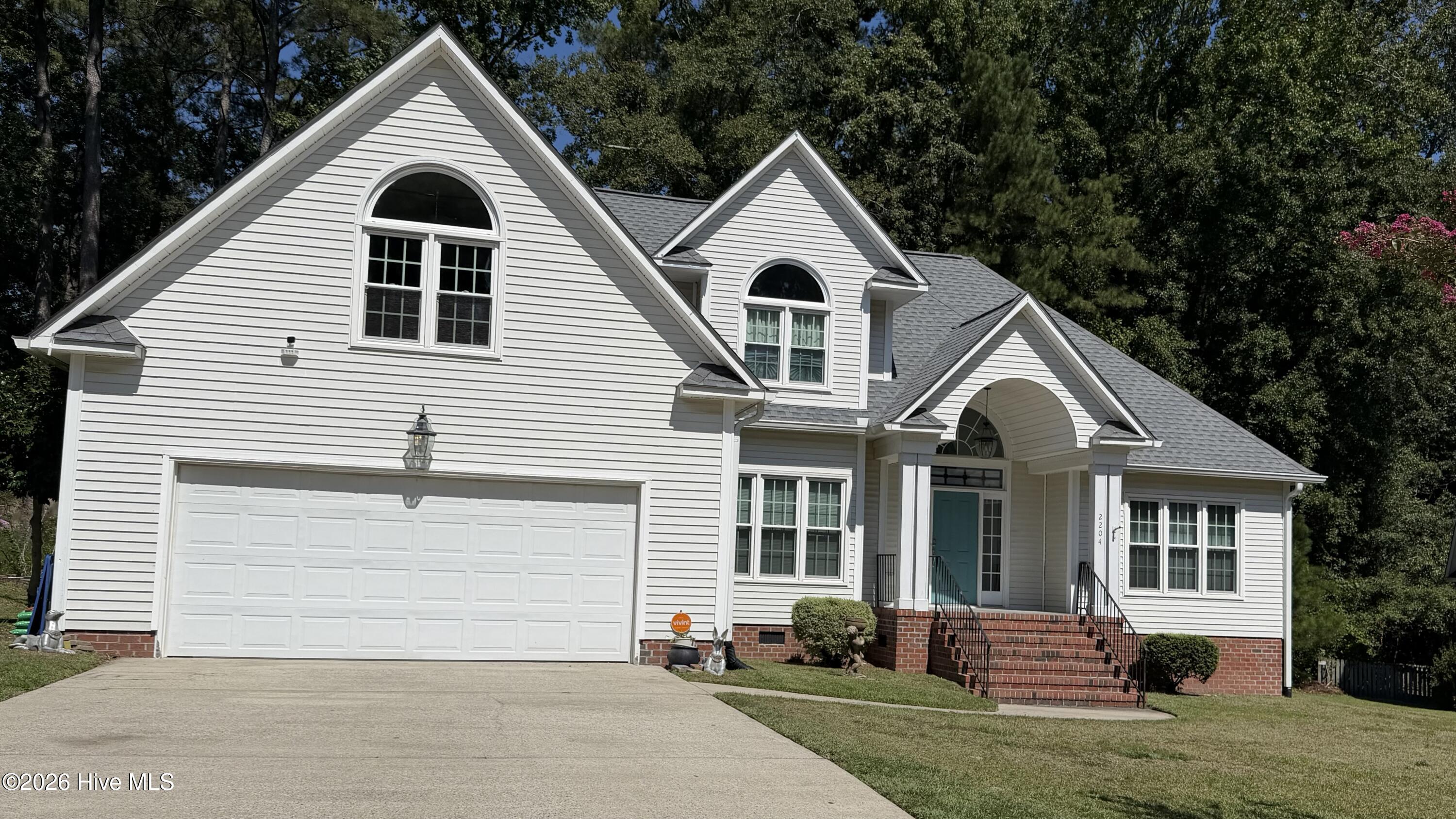 2204 Saddle Ridge Place — photo