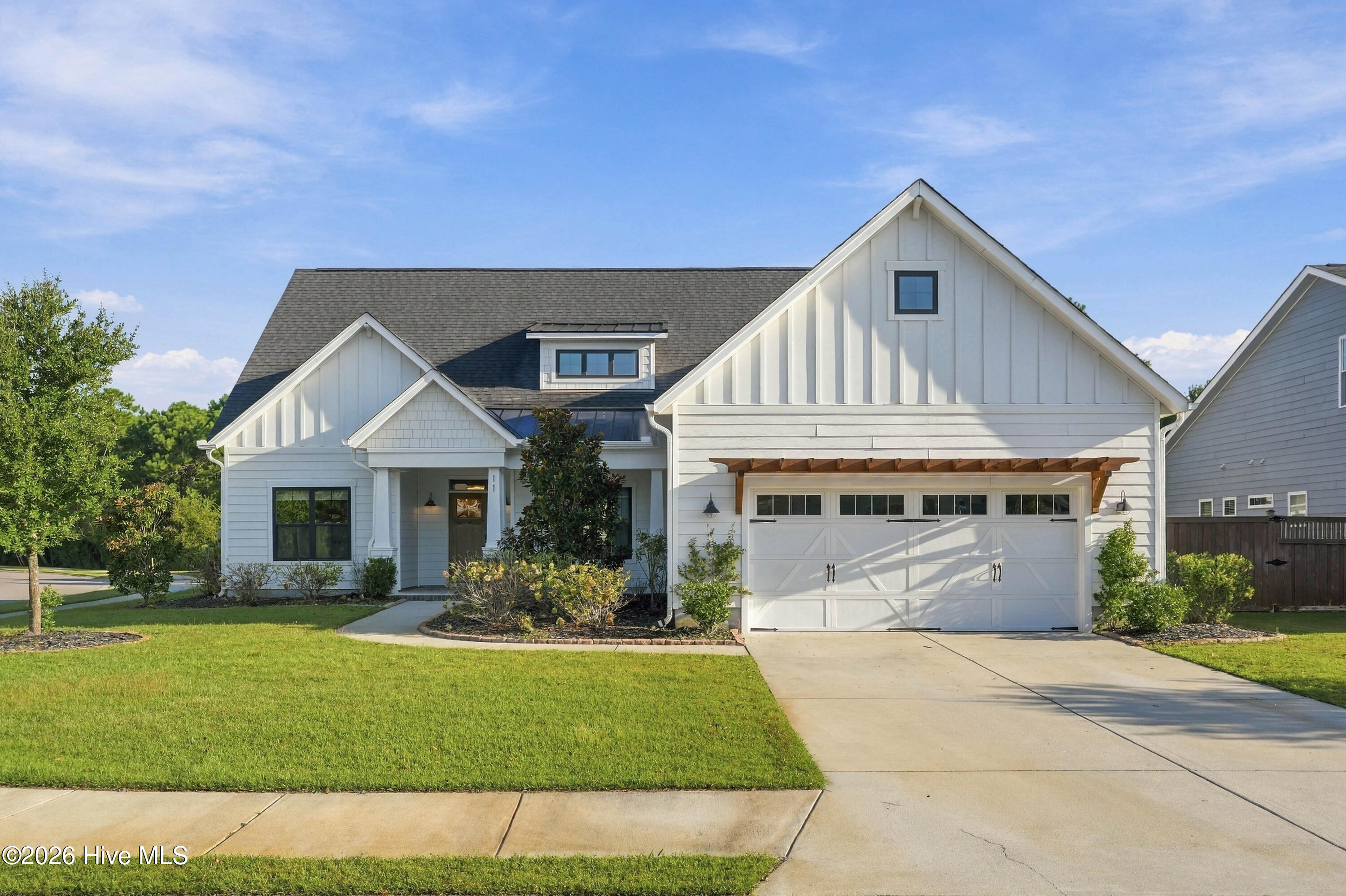 11 Lemongrass Court — photo