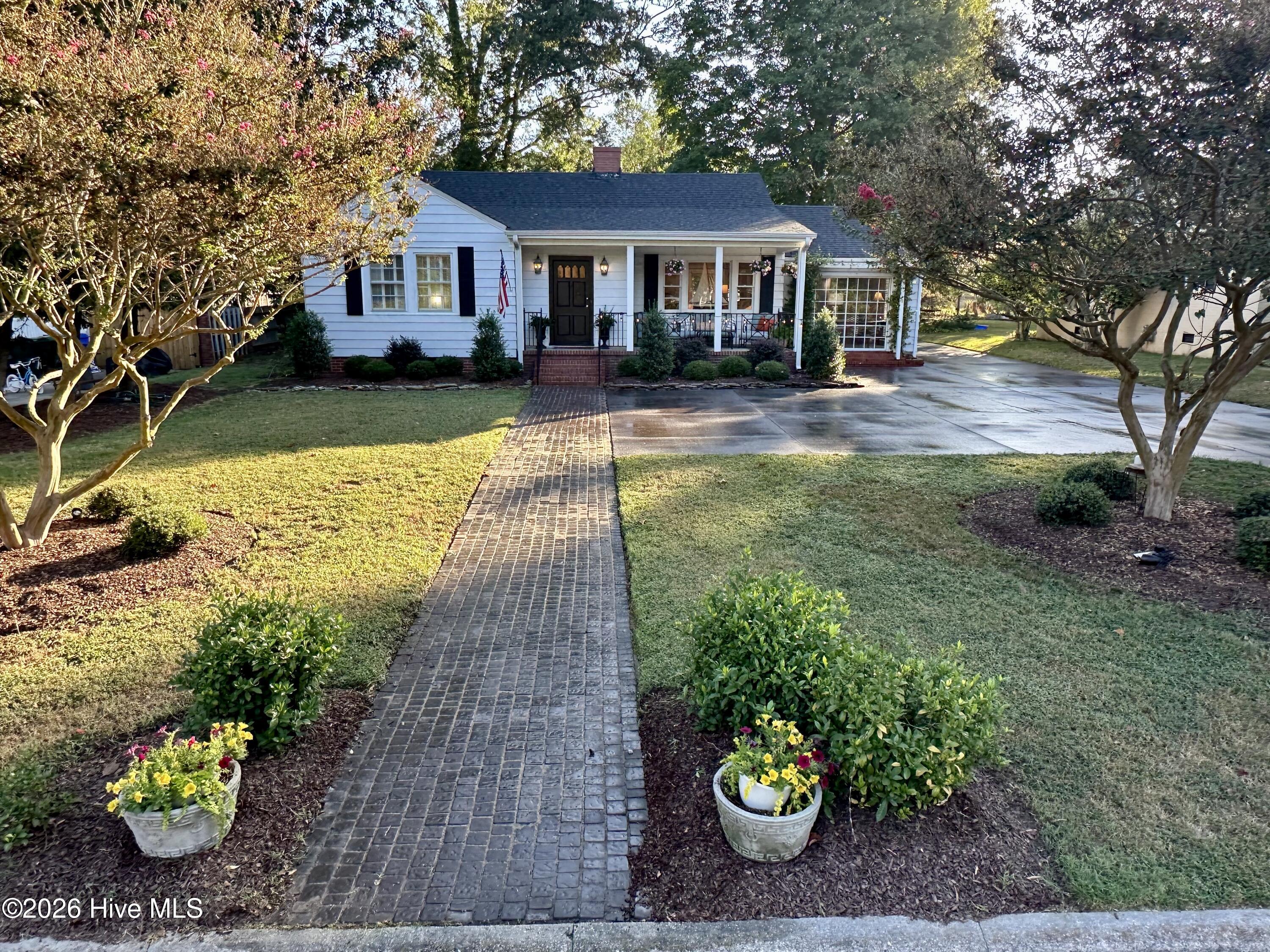 1720 Anderson Street NW — photo