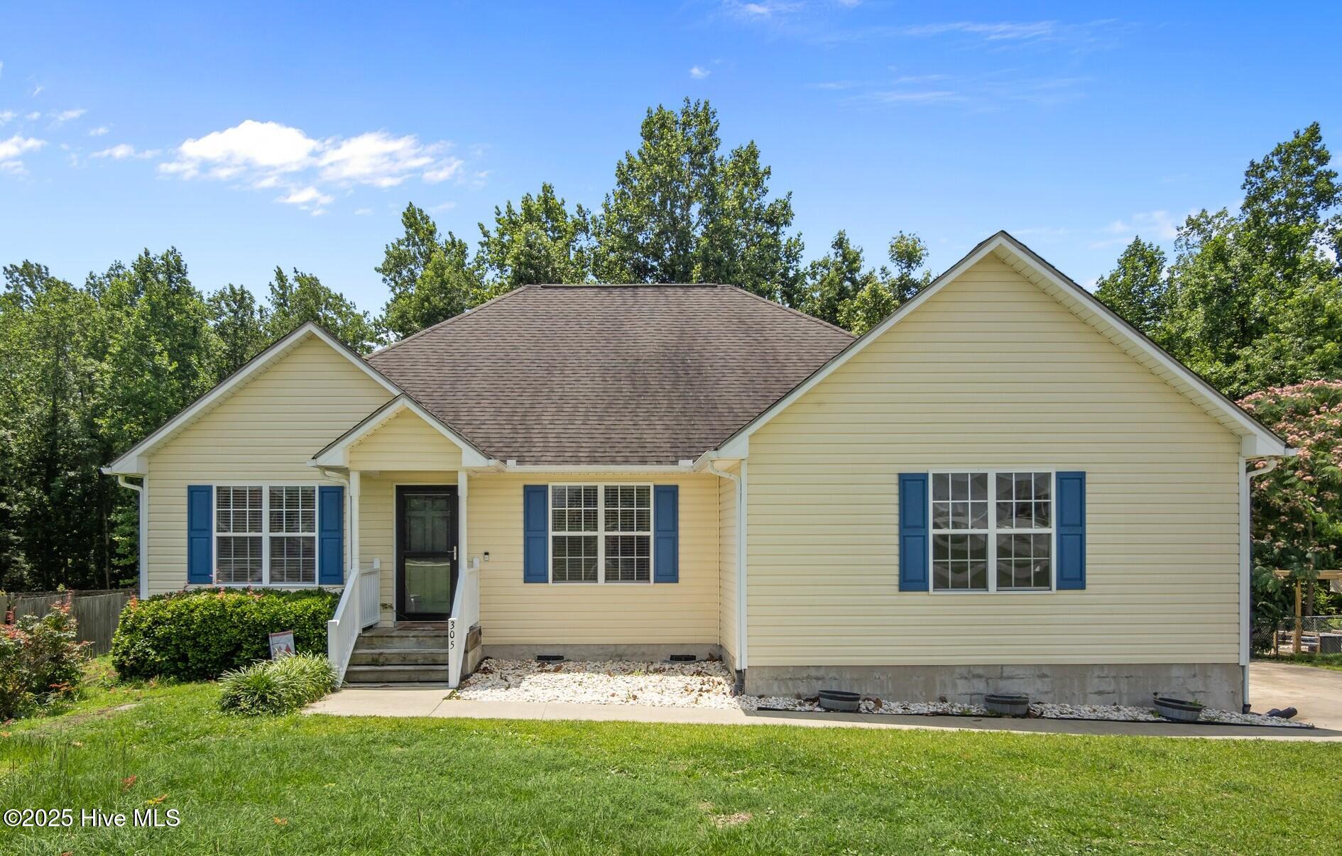 305 Appaloosa Court — photo