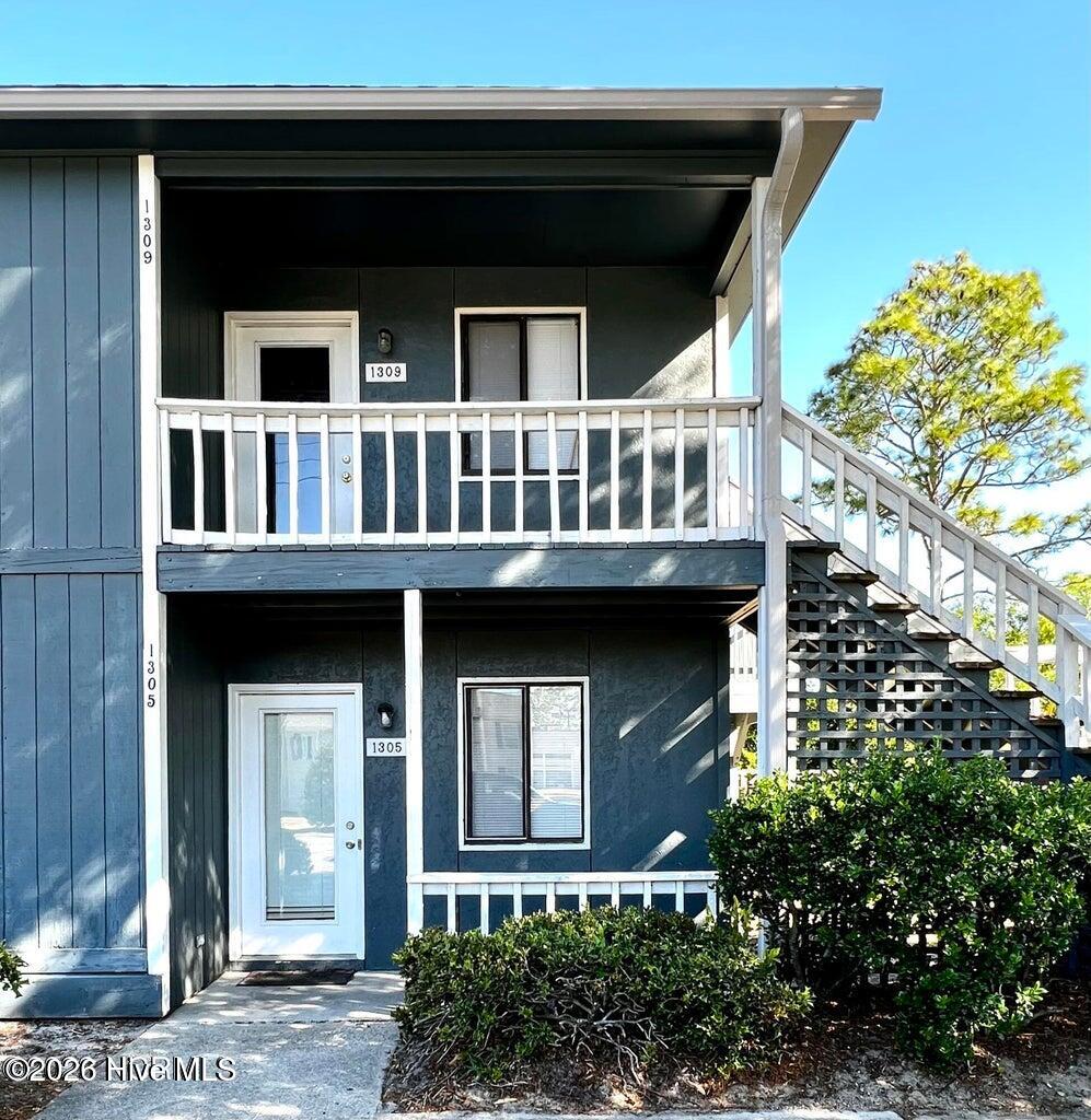 1305 Wellington Avenue — photo