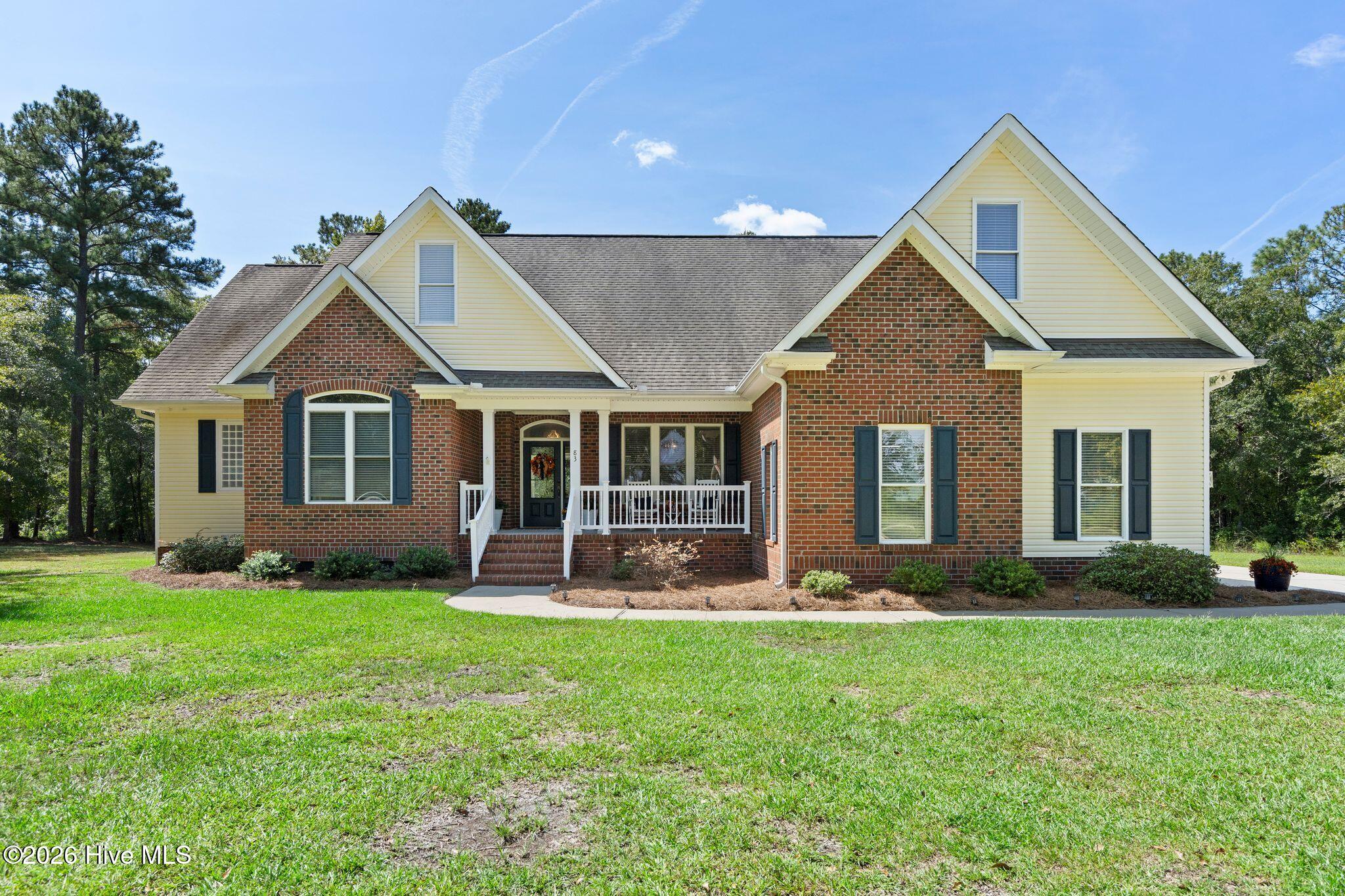 83 W Waverly Drive — photo
