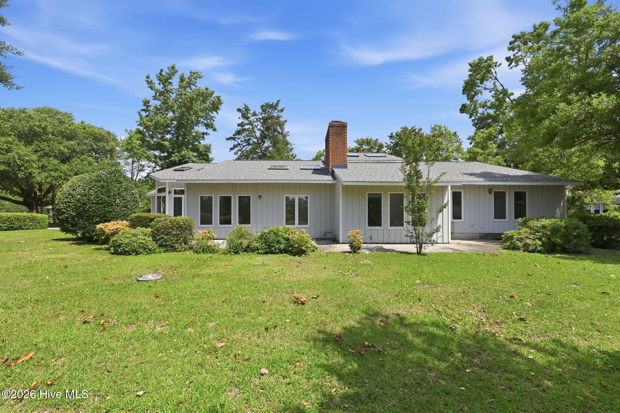 110 Beechwood Drive — photo