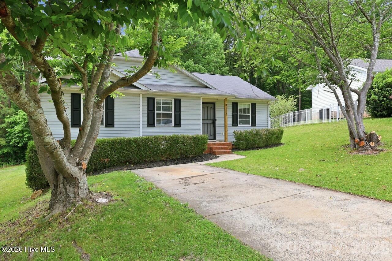 1221 Capps Hollow Drive — photo