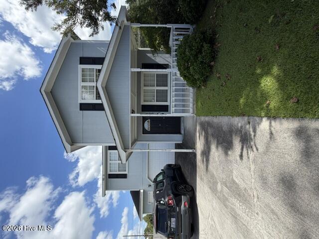 305 Fox Way S — photo
