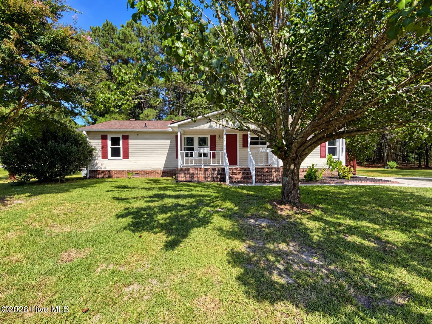 101 Maplecrest Way — photo