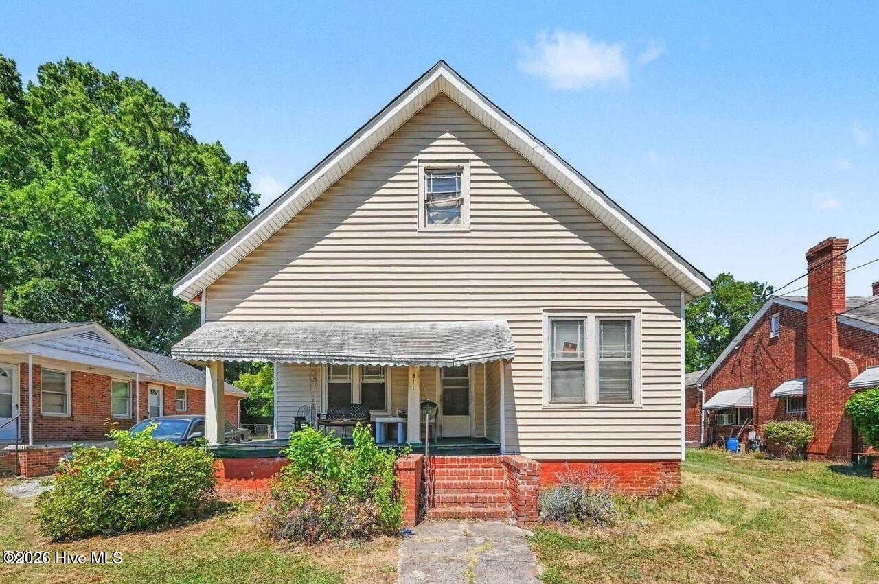 911 Alma Street — photo