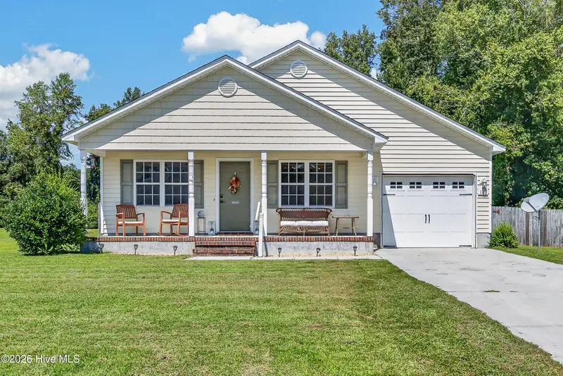 121 Woodbury Farm Drive — photo