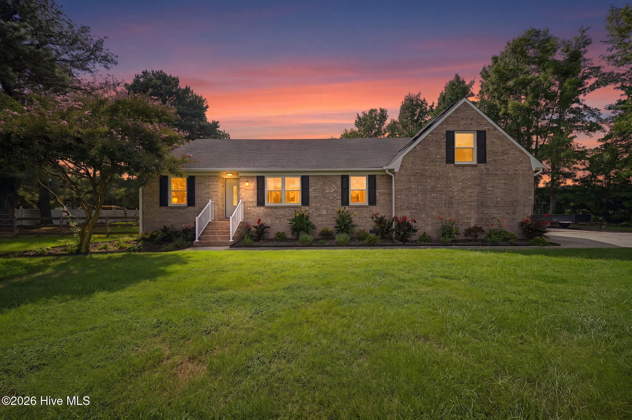 728 NW Backwoods Road — photo