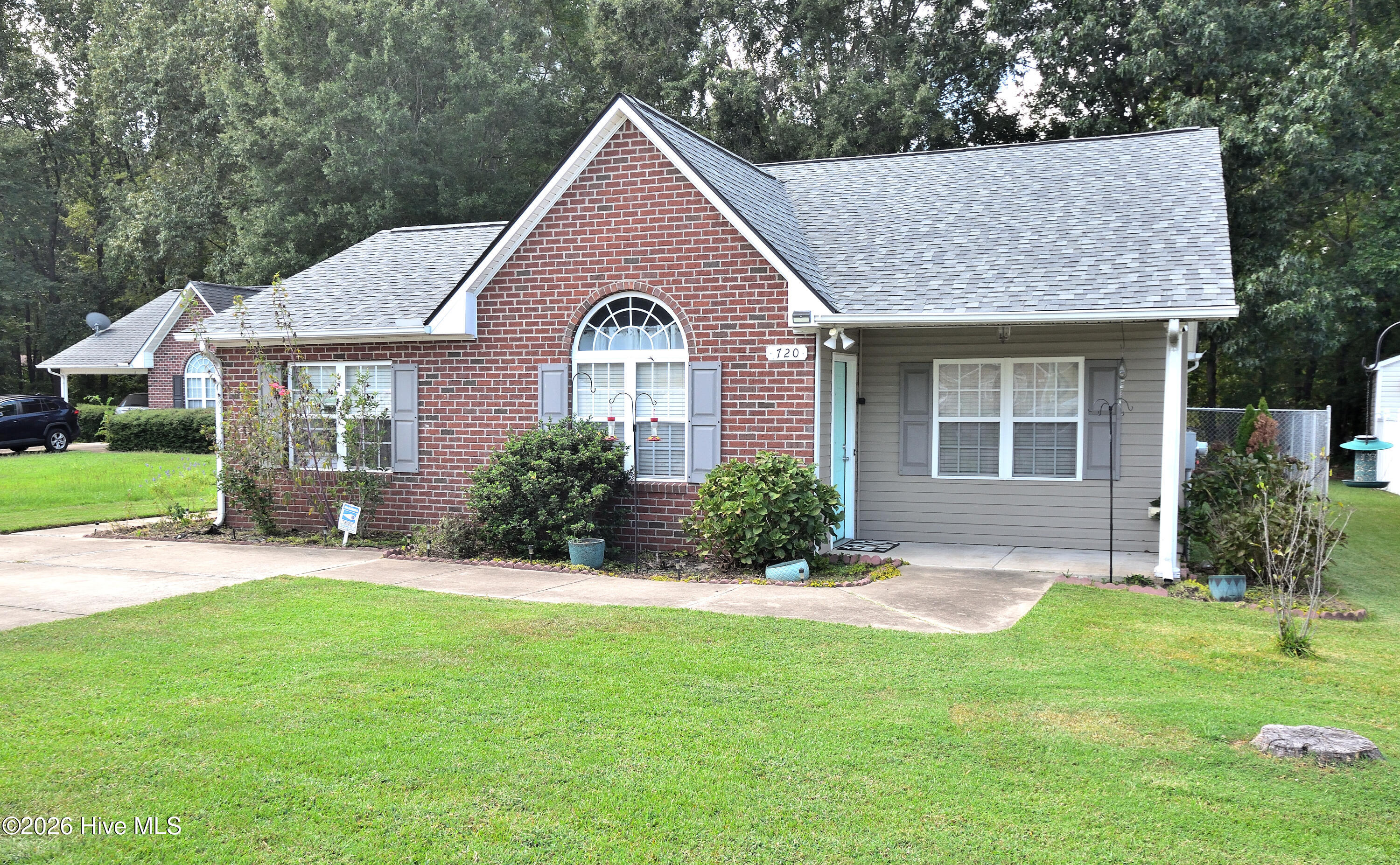 720 Westview Court — photo