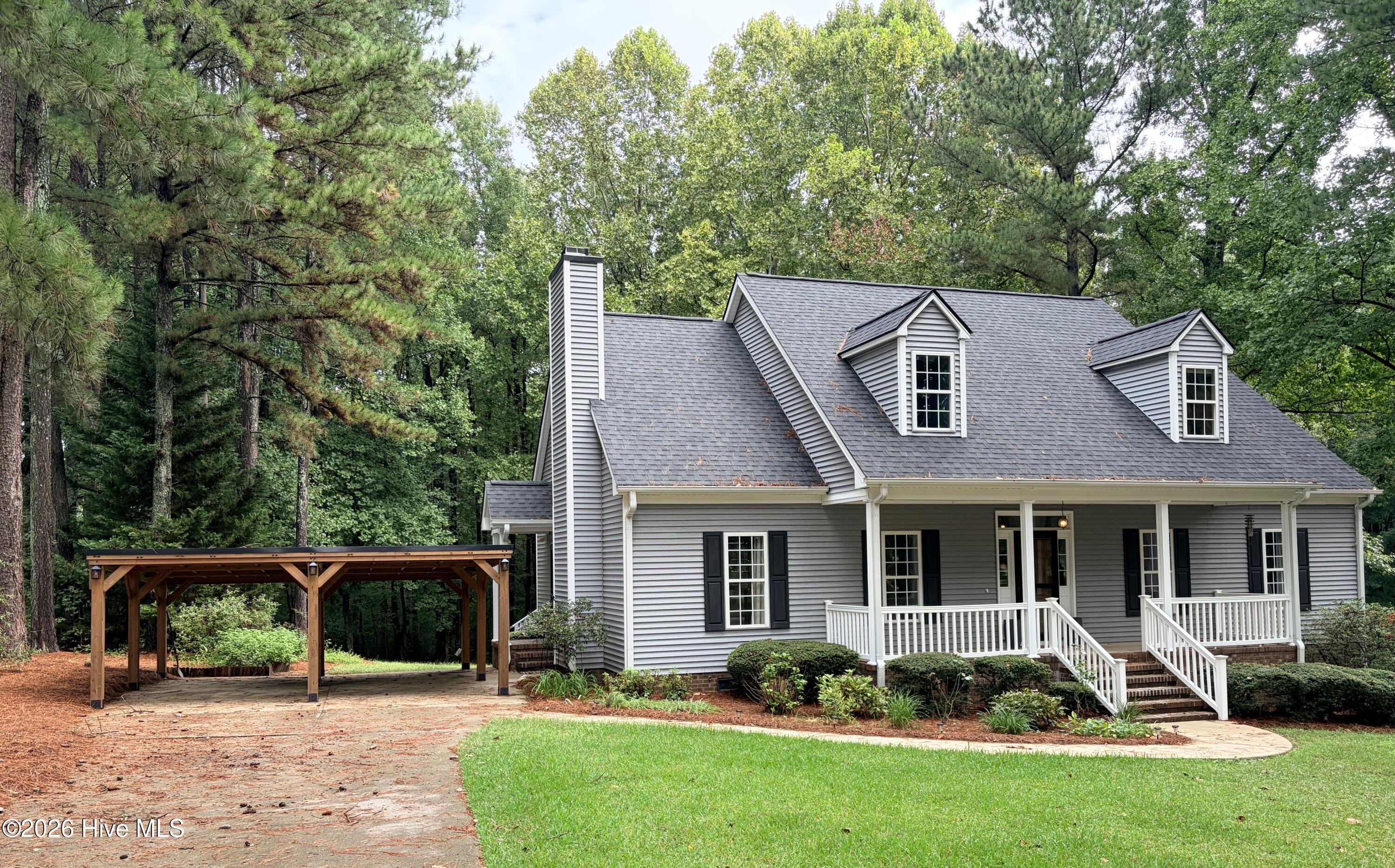 1702 Timberlane Drive — photo