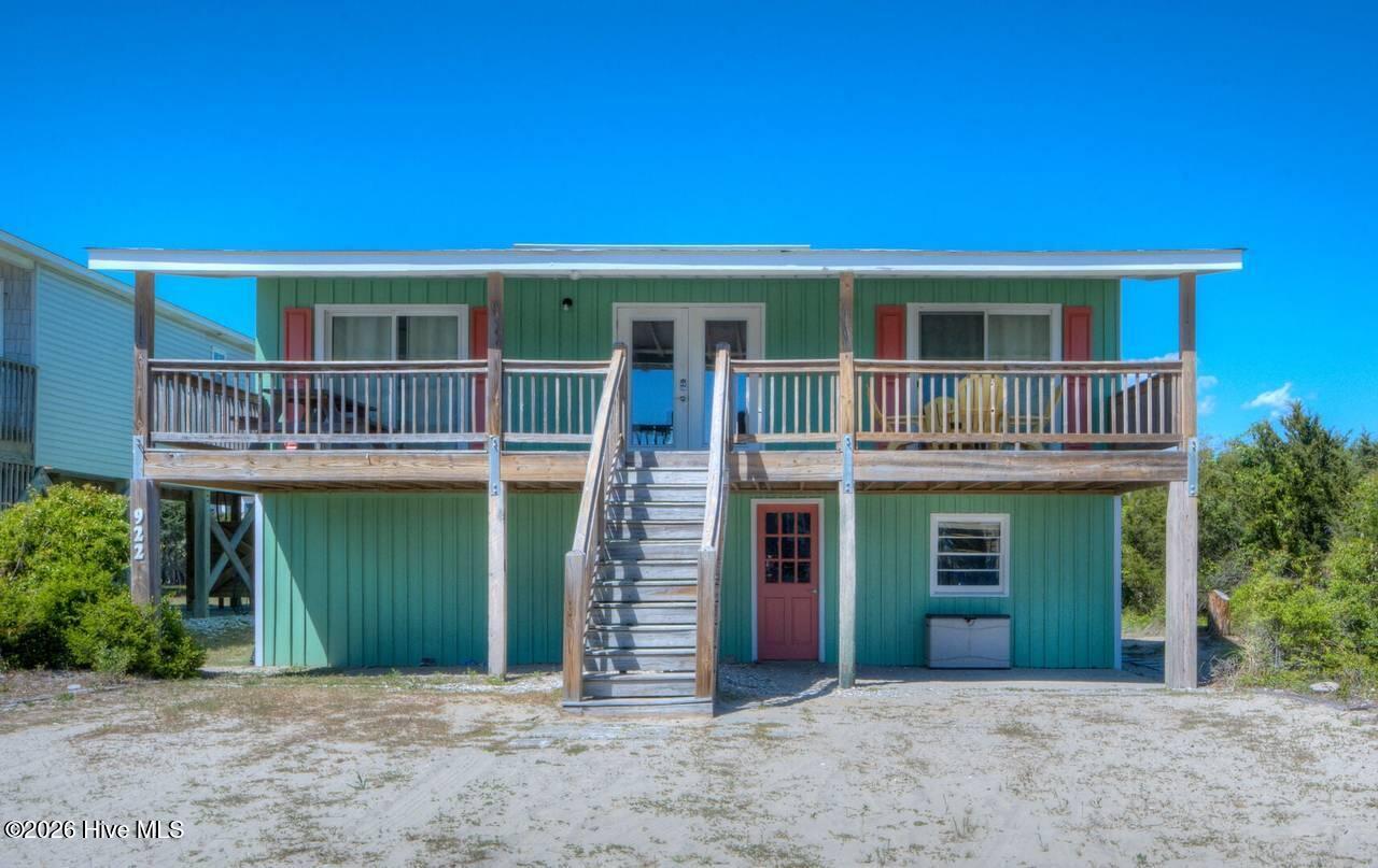 922 E Beach Drive — photo