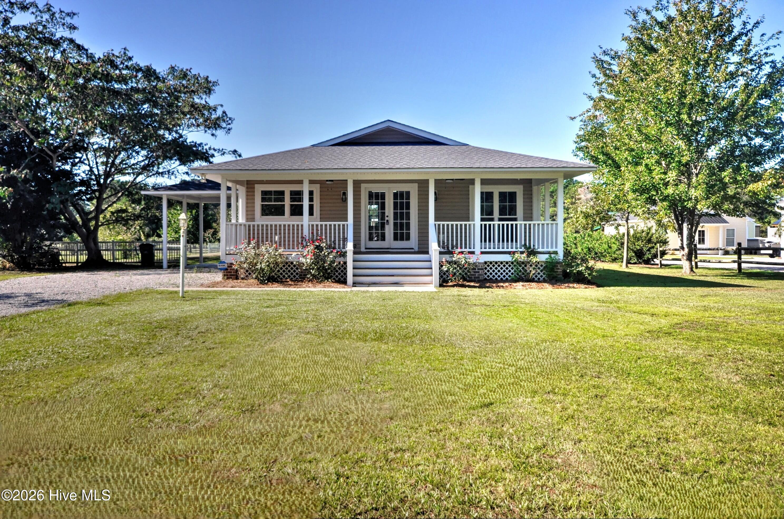 261 Green Bay Road NW — photo