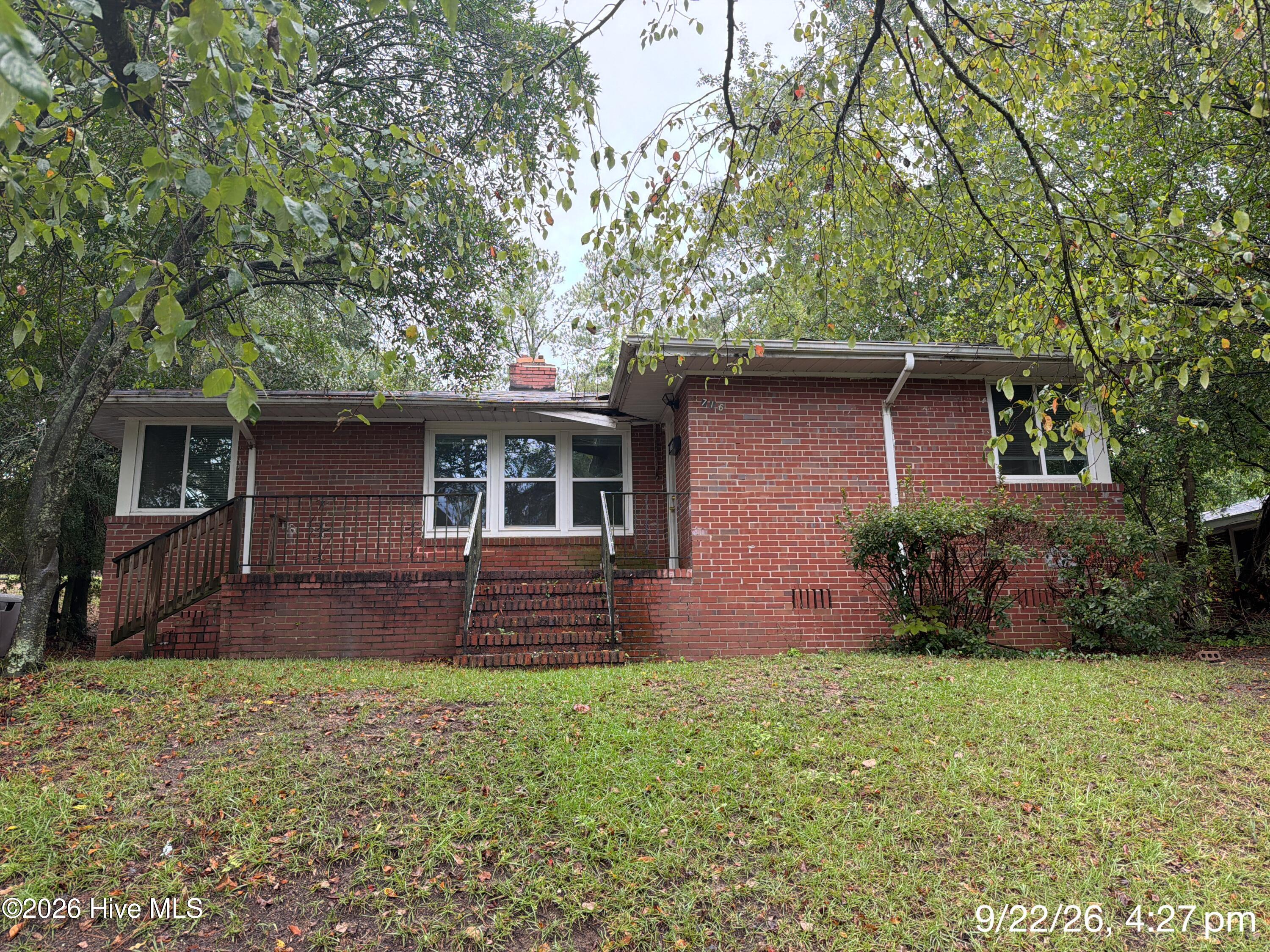 2716 Hazel Street — photo