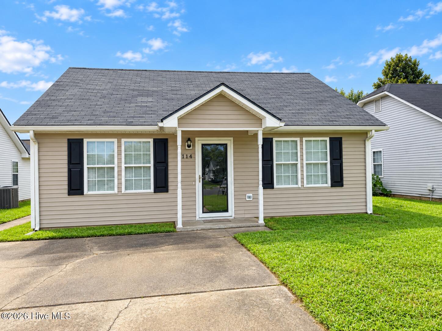 114 Old Oak Drive — photo