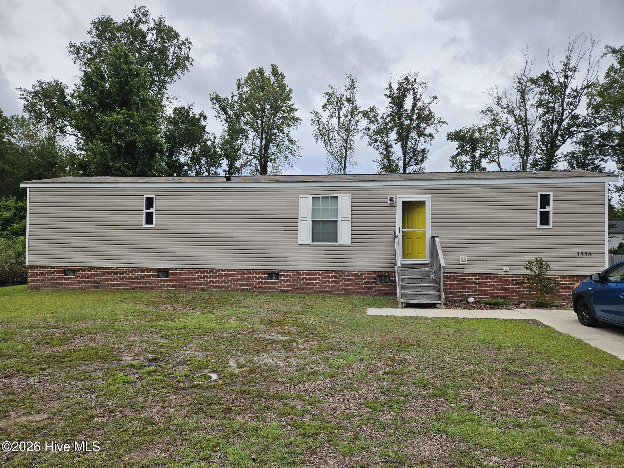 1556 Village Road NE — photo
