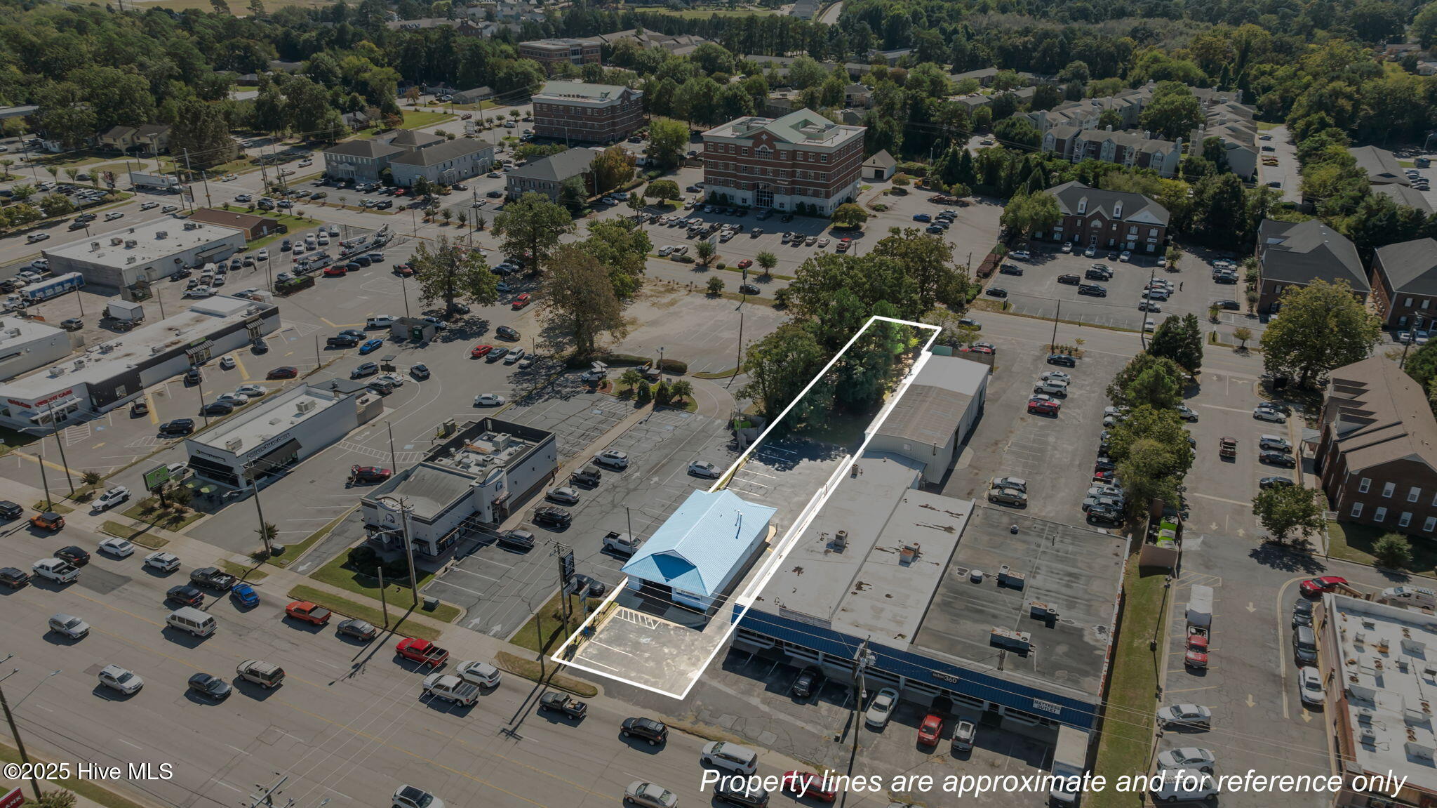 2823 Raeford Road — photo