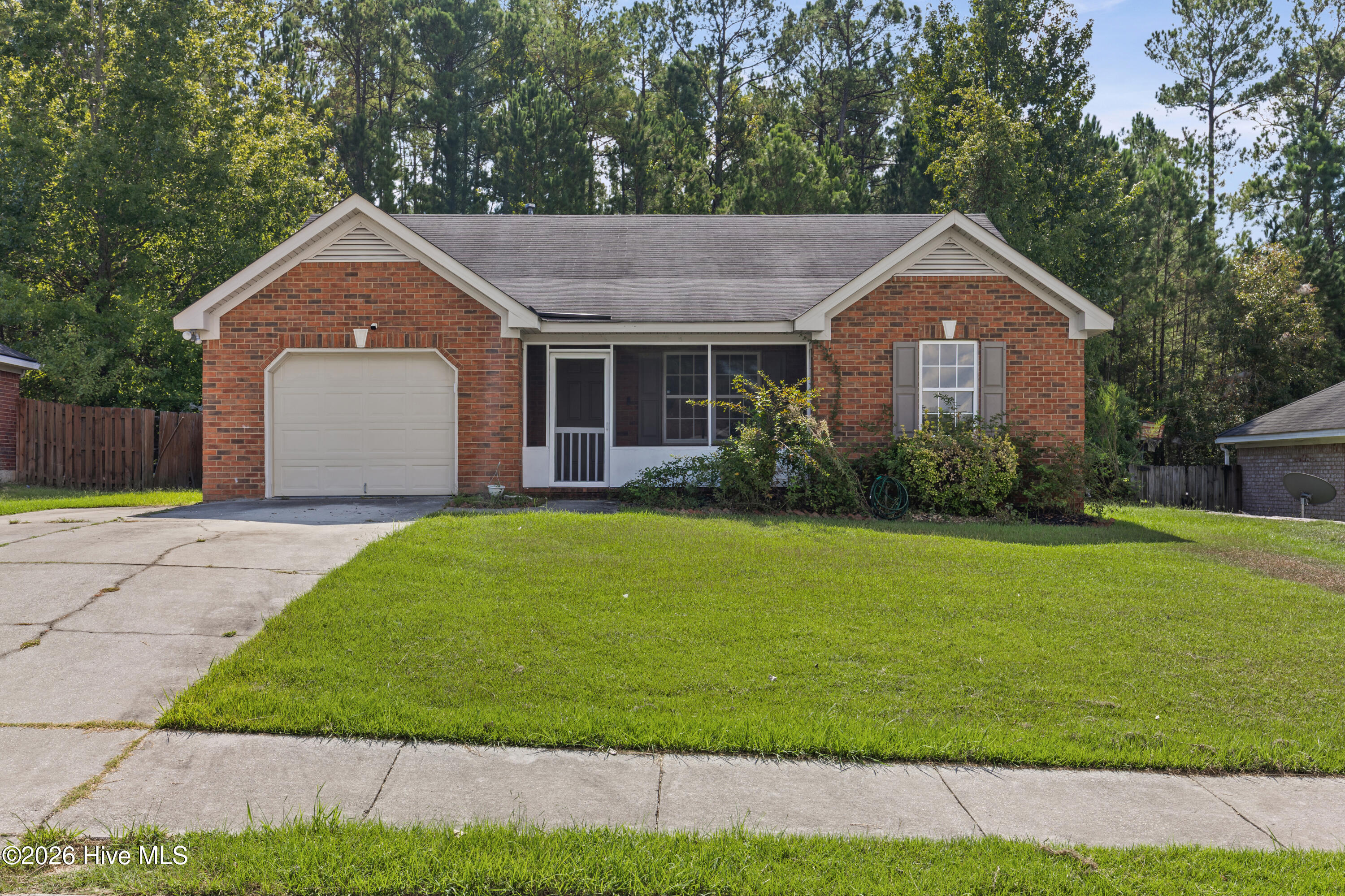 4522 Pineview Lane — photo