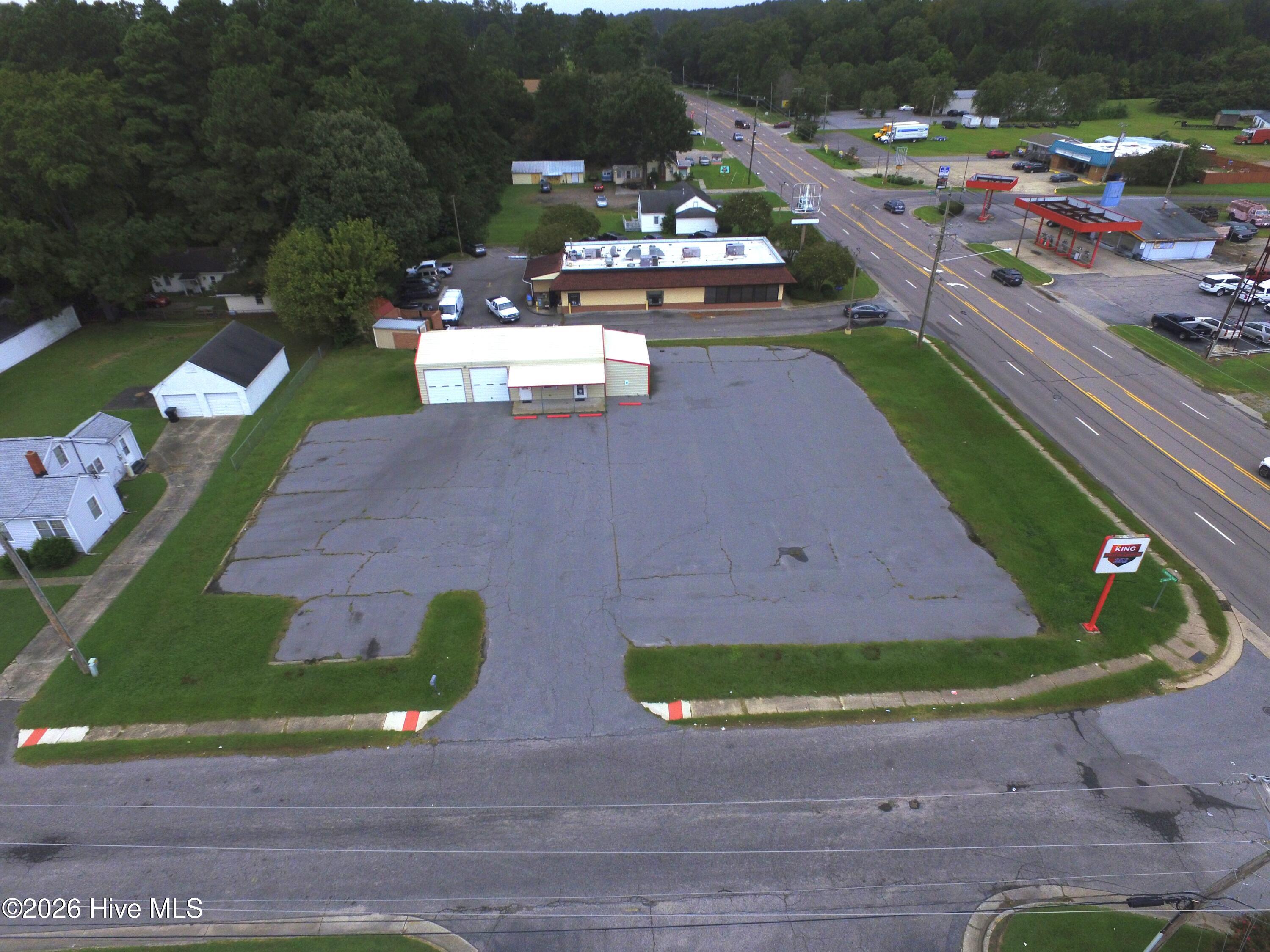 1331 N Road Street — photo