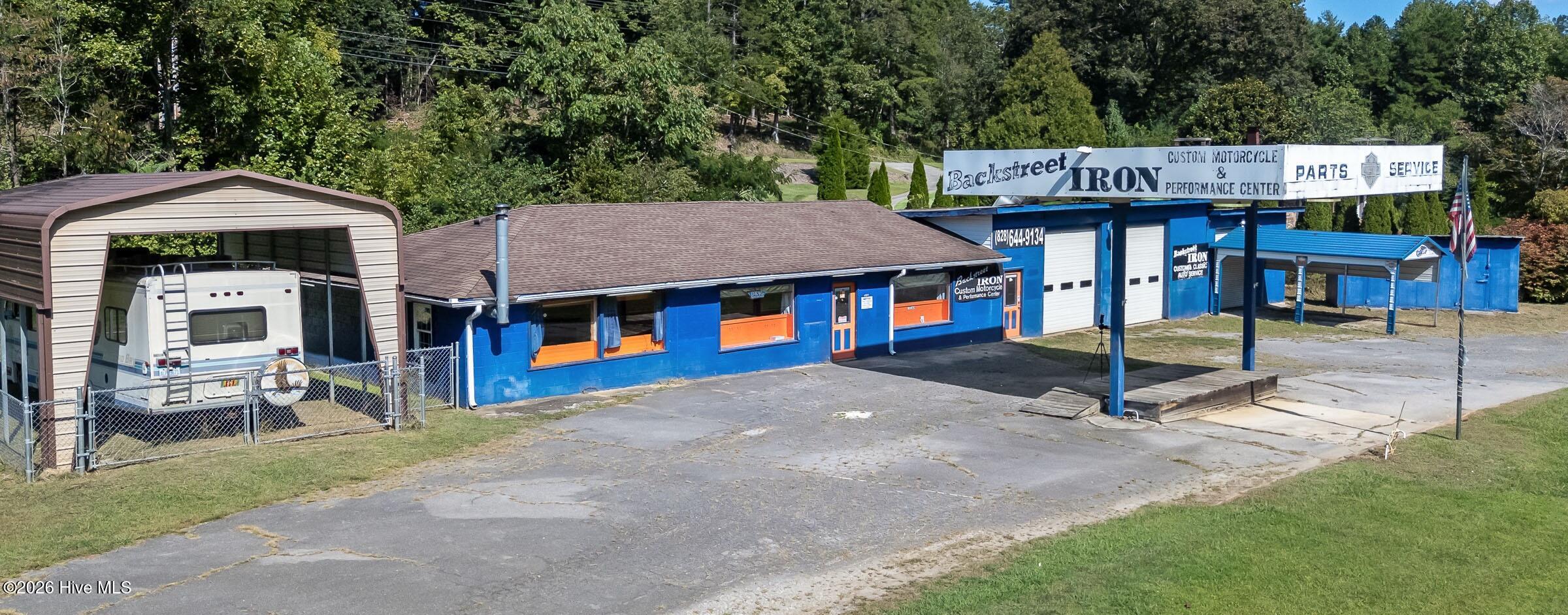 7878 W US Highway 64 — photo