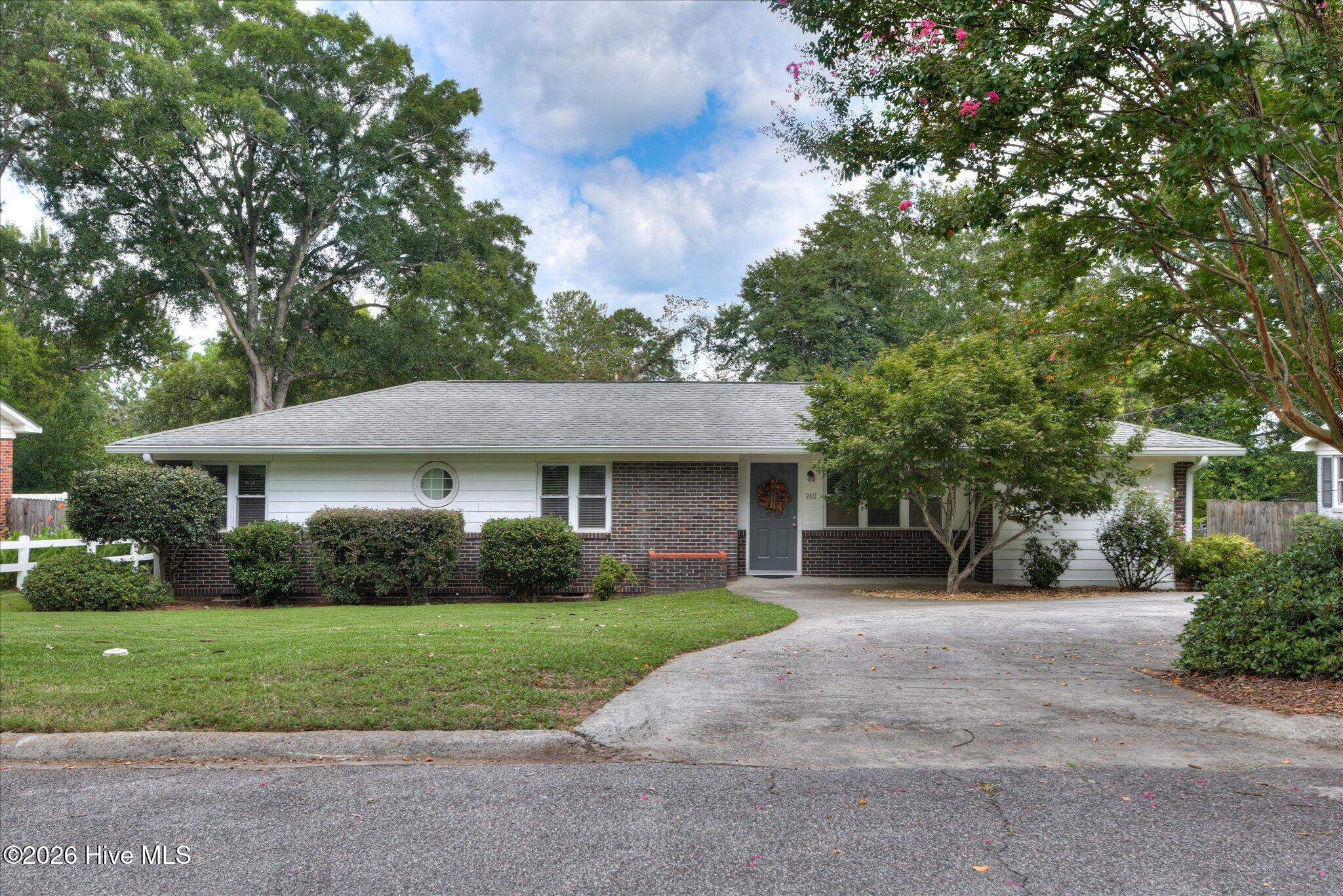 2421 Persimmon Road — photo