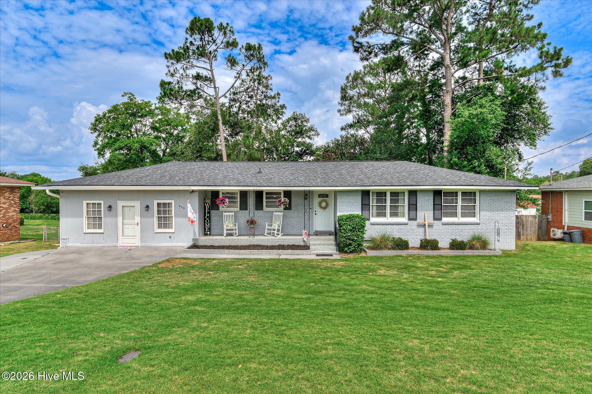 634 Victoria Drive — photo