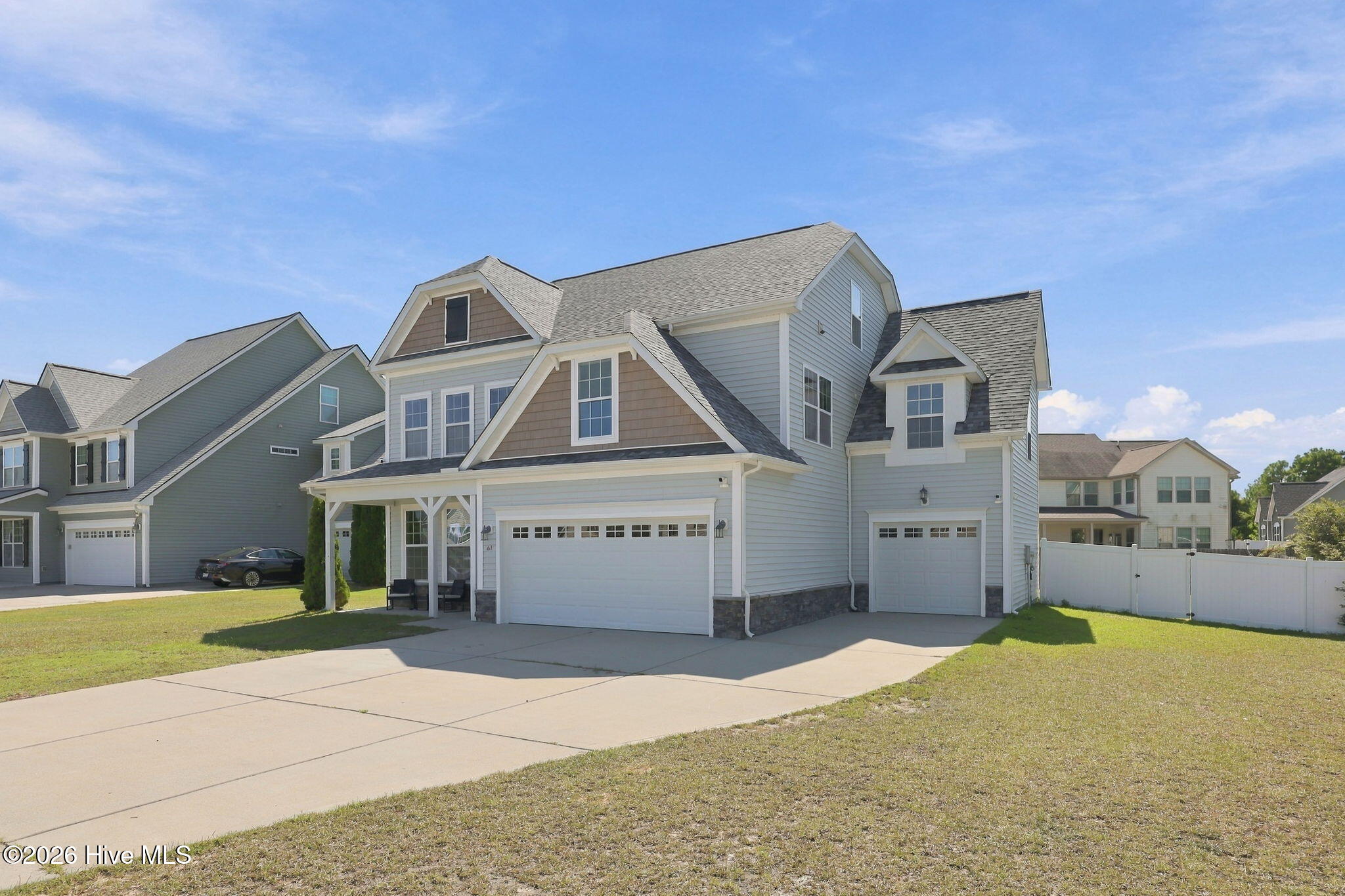61 Torrington Ridge — photo
