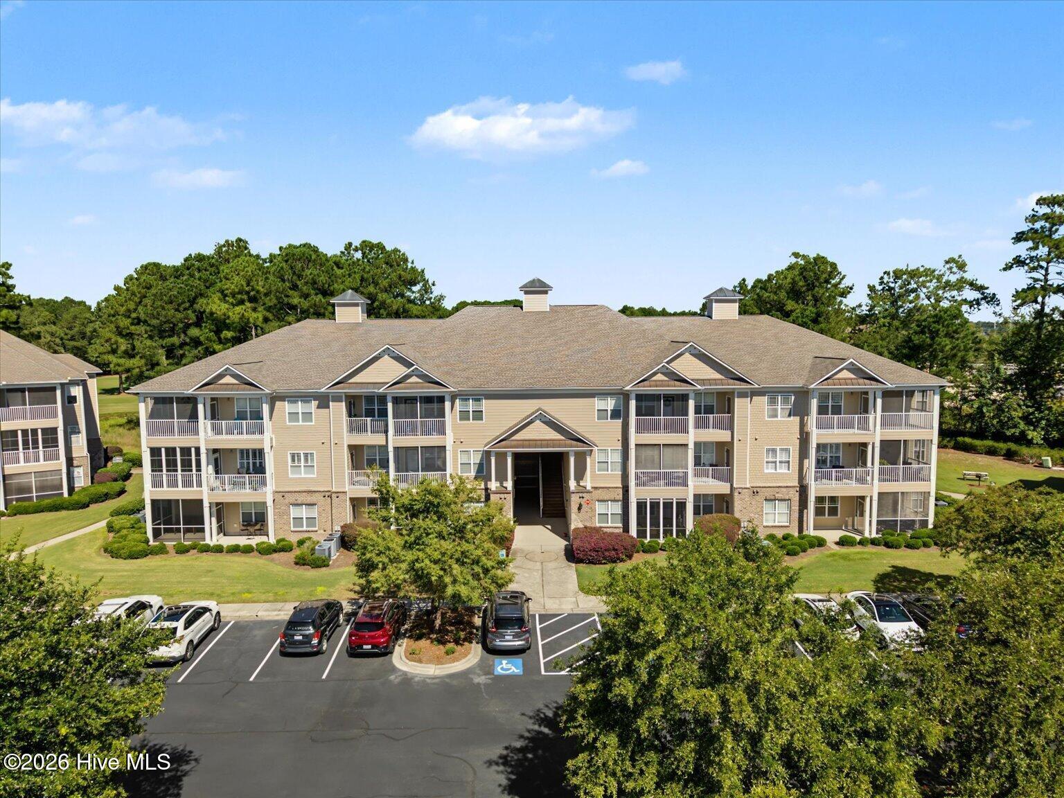 250 Woodlands Way Unit 14 — photo
