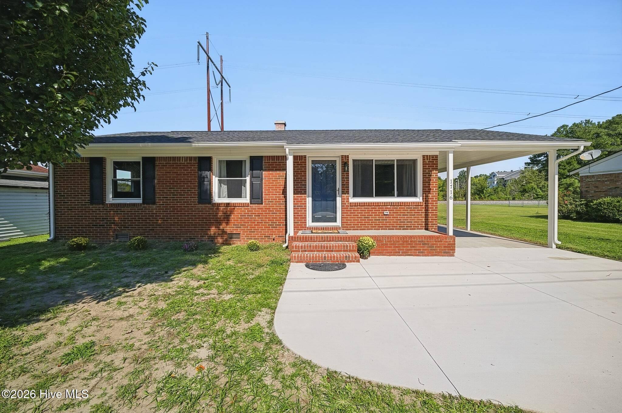 1716 Lexington Drive — photo